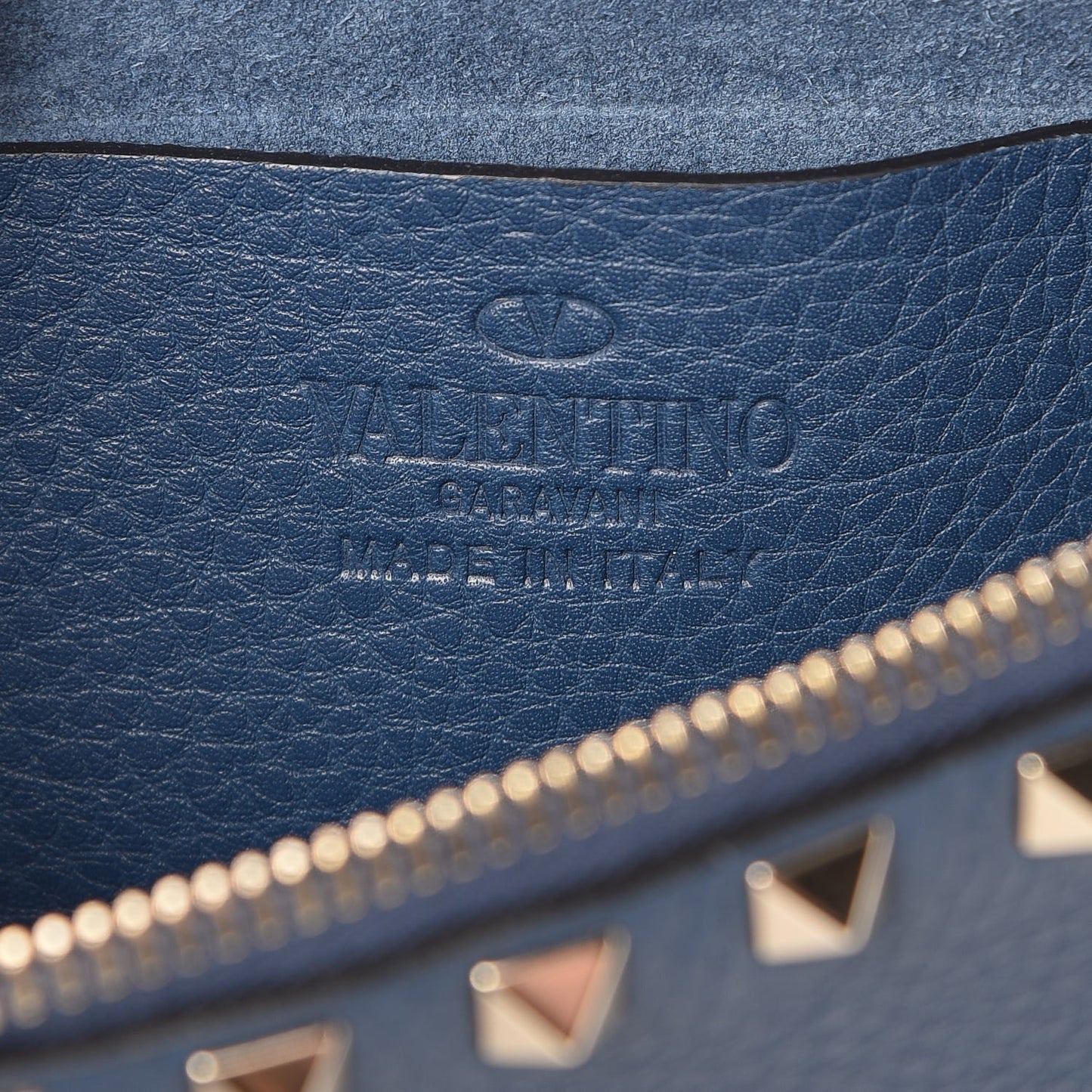 Pebbled Calfskin Rockstud Chain Pouch Shoulder Bag Peacock