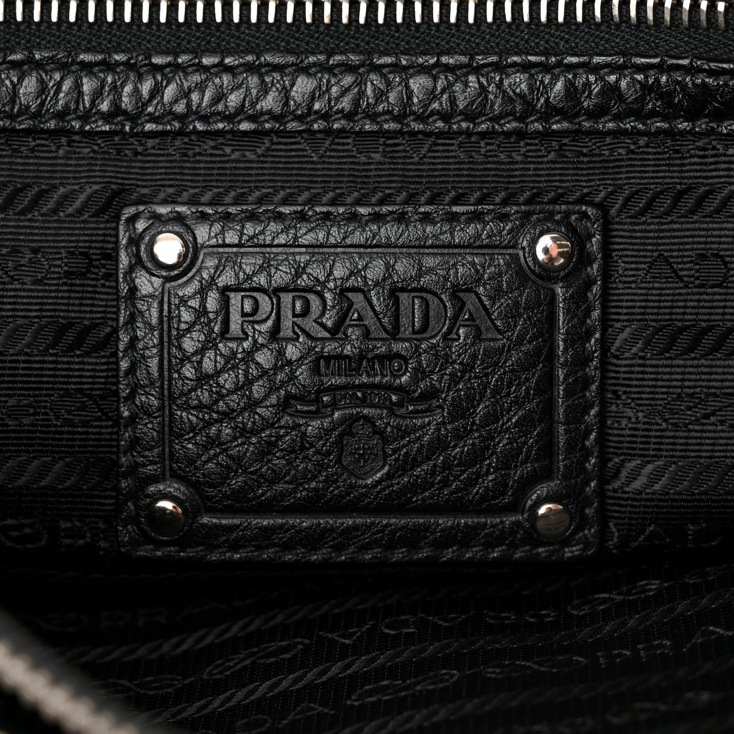 Vitello Daino Tote Black