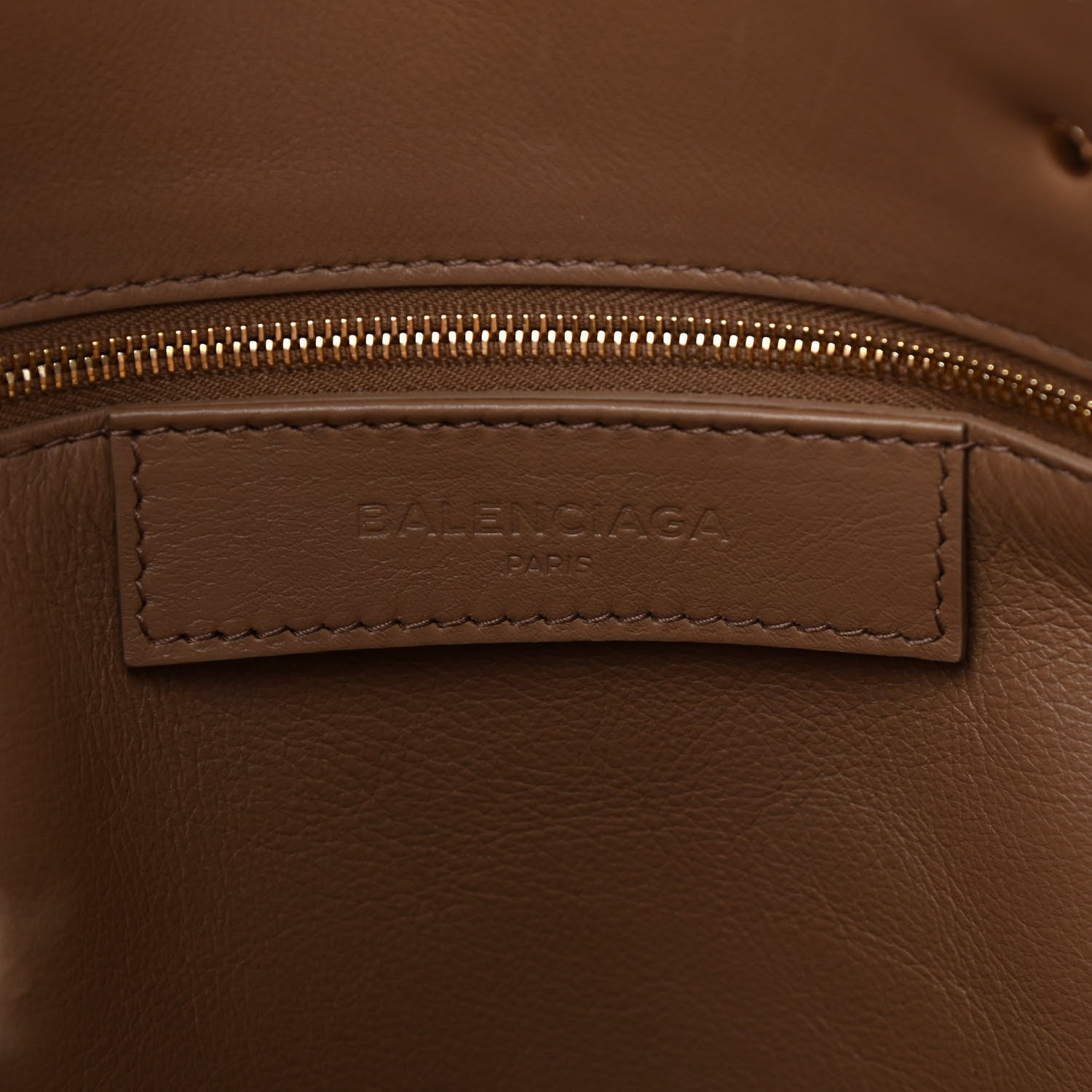 Balenciaga Shearling Papier B4 Zip Around Tote Marron 6 of 12