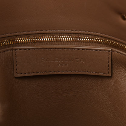 Balenciaga Shearling Papier B4 Zip Around Tote Marron 6 of 12