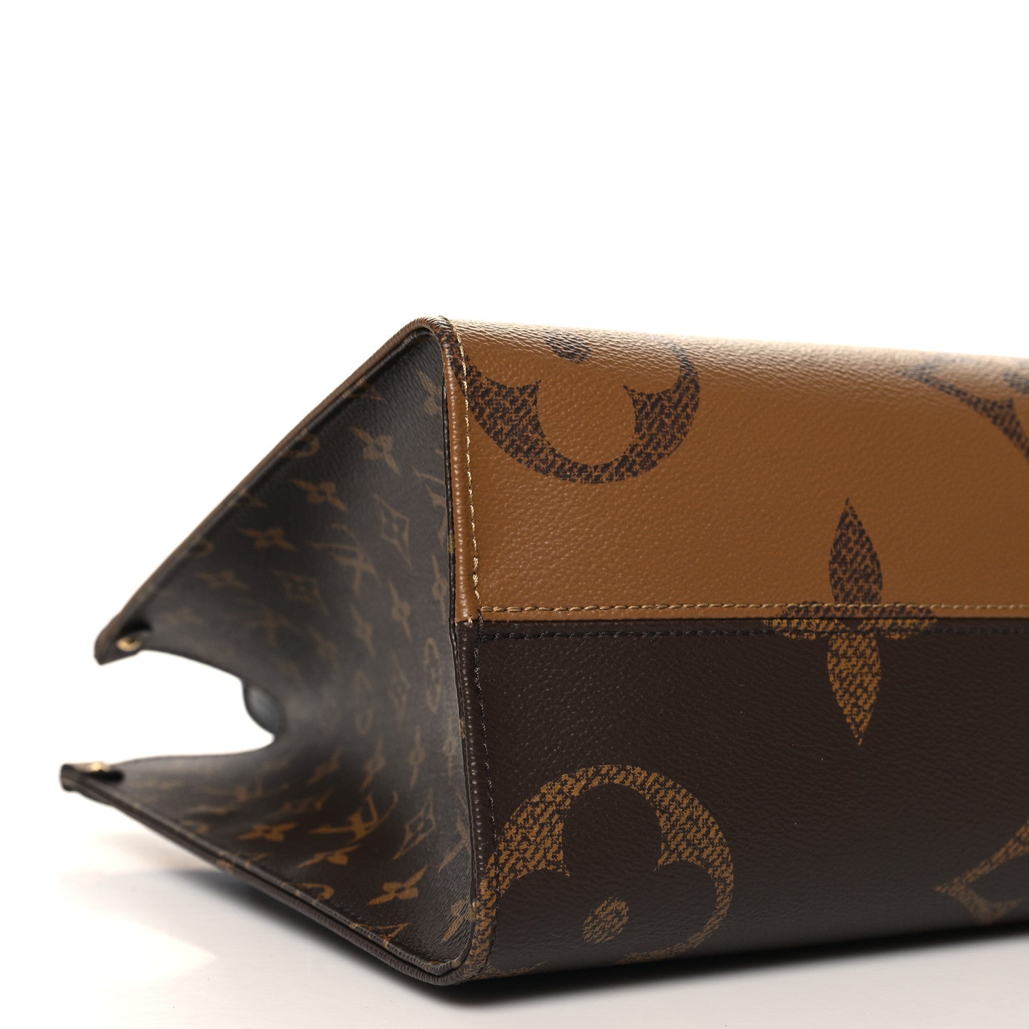 Louis Vuitton Reverse Monogram Giant Onthego MM 8 of 9