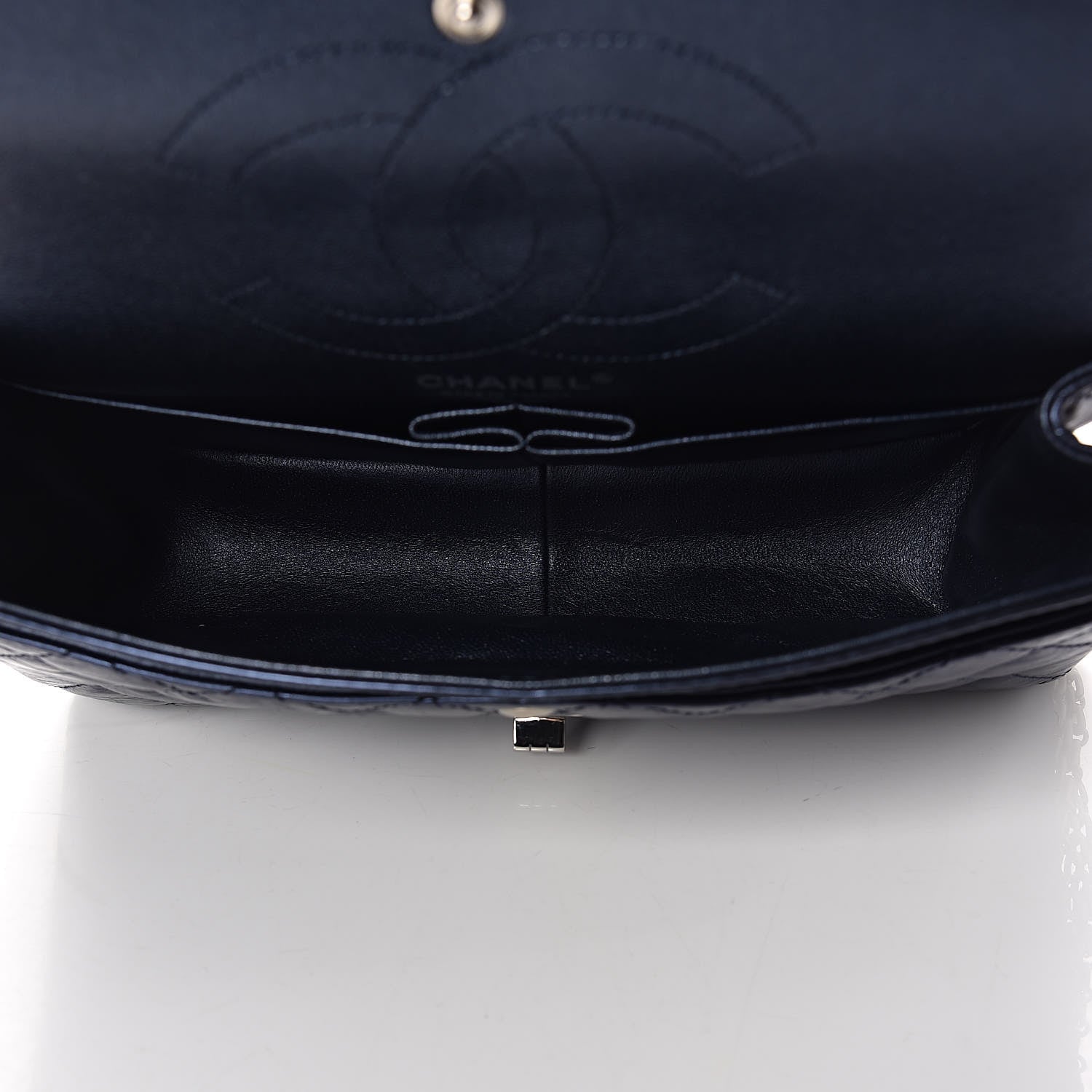 Chanel Metallic Calfskin Quilted 2.55 Reissue 226 Flap Marine Fonce 5 of 12