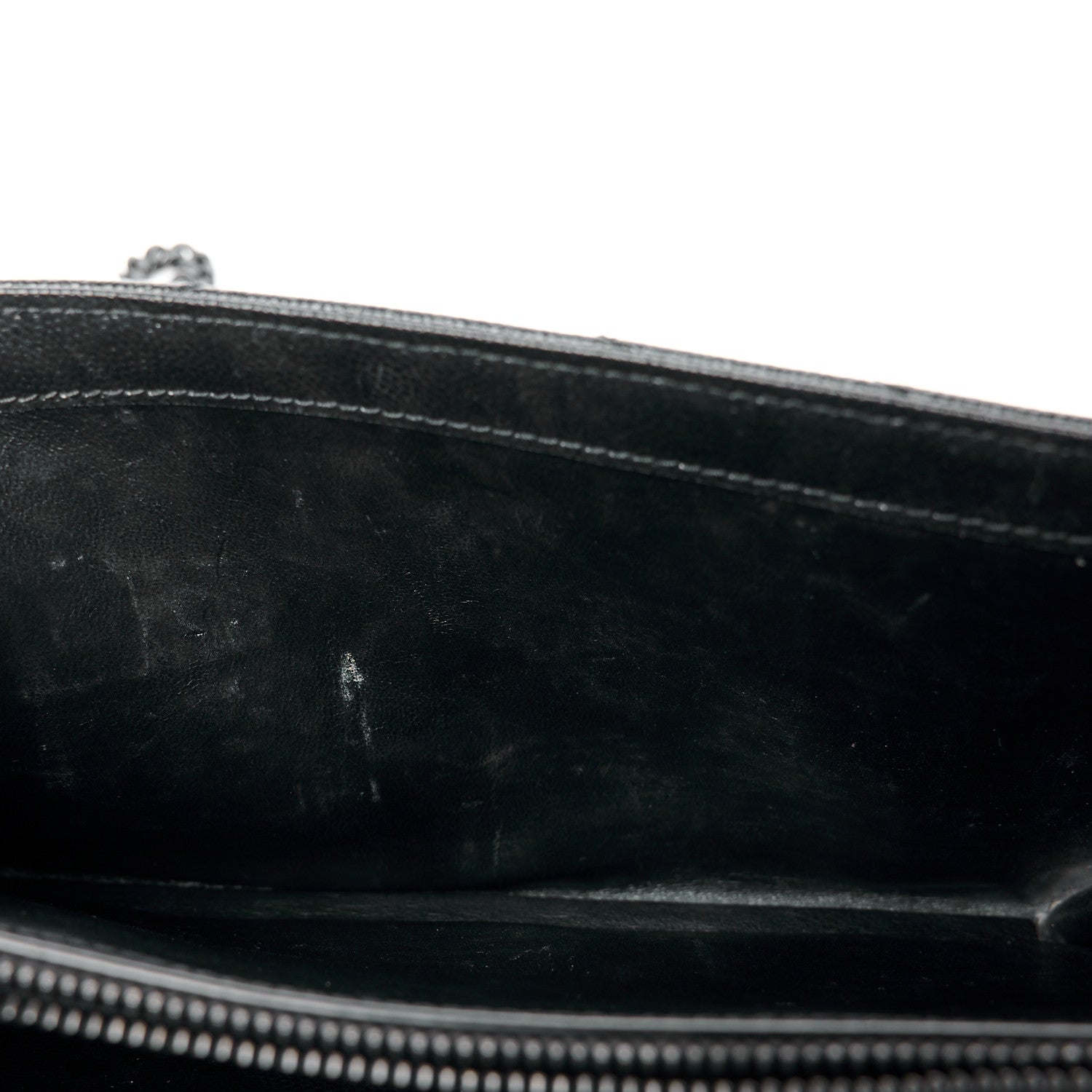 Saint Laurent Grain De Poudre Matelasse Chevron Monogram Monochrome Chain Wallet Black 15 of 15