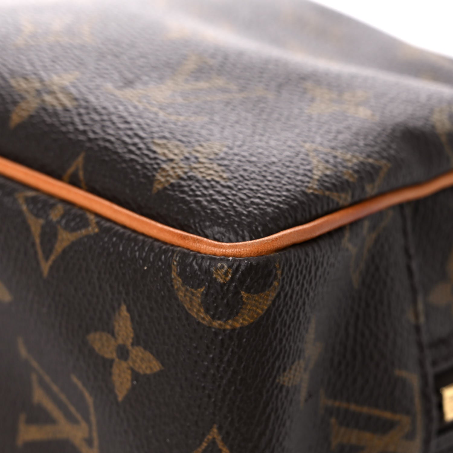 Louis Vuitton Monogram Toiletry Bag 25 12 of 22