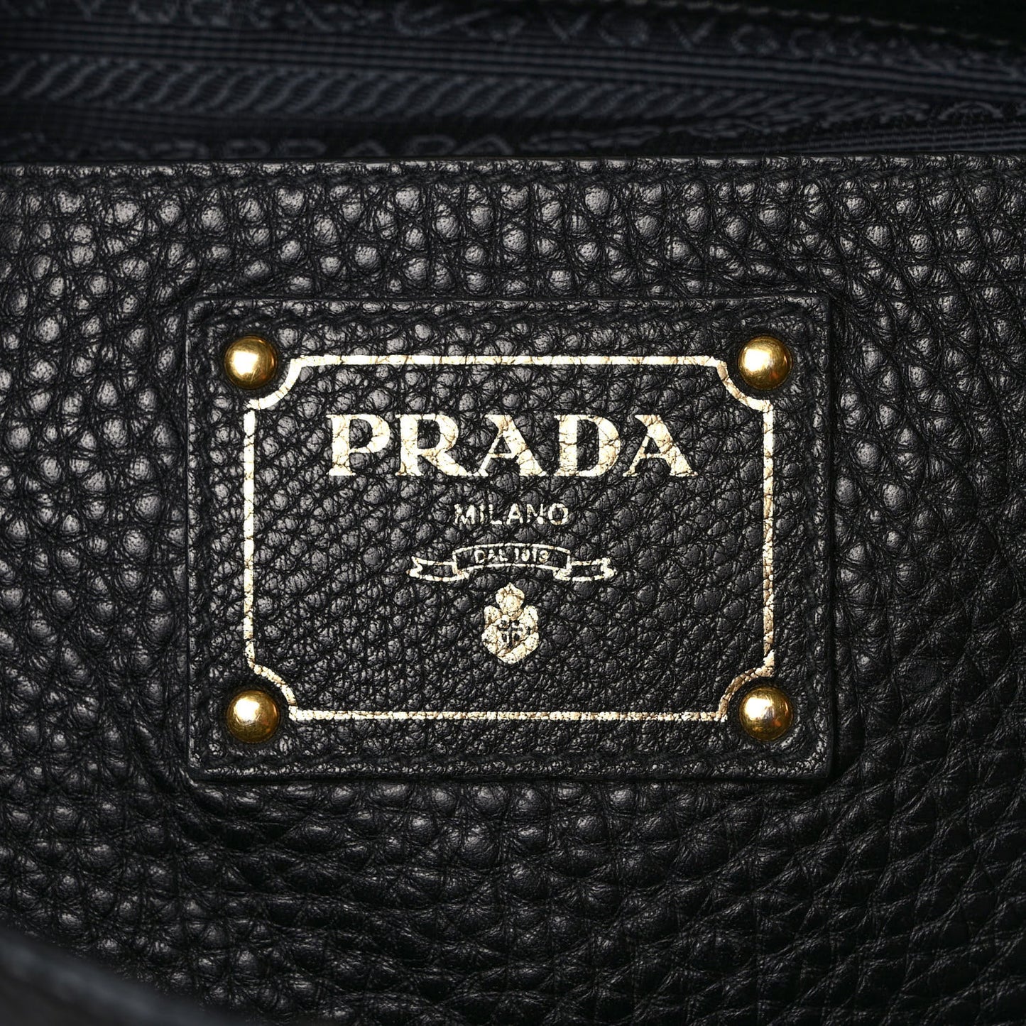 Vitello Daino Side Pocket Tote Black