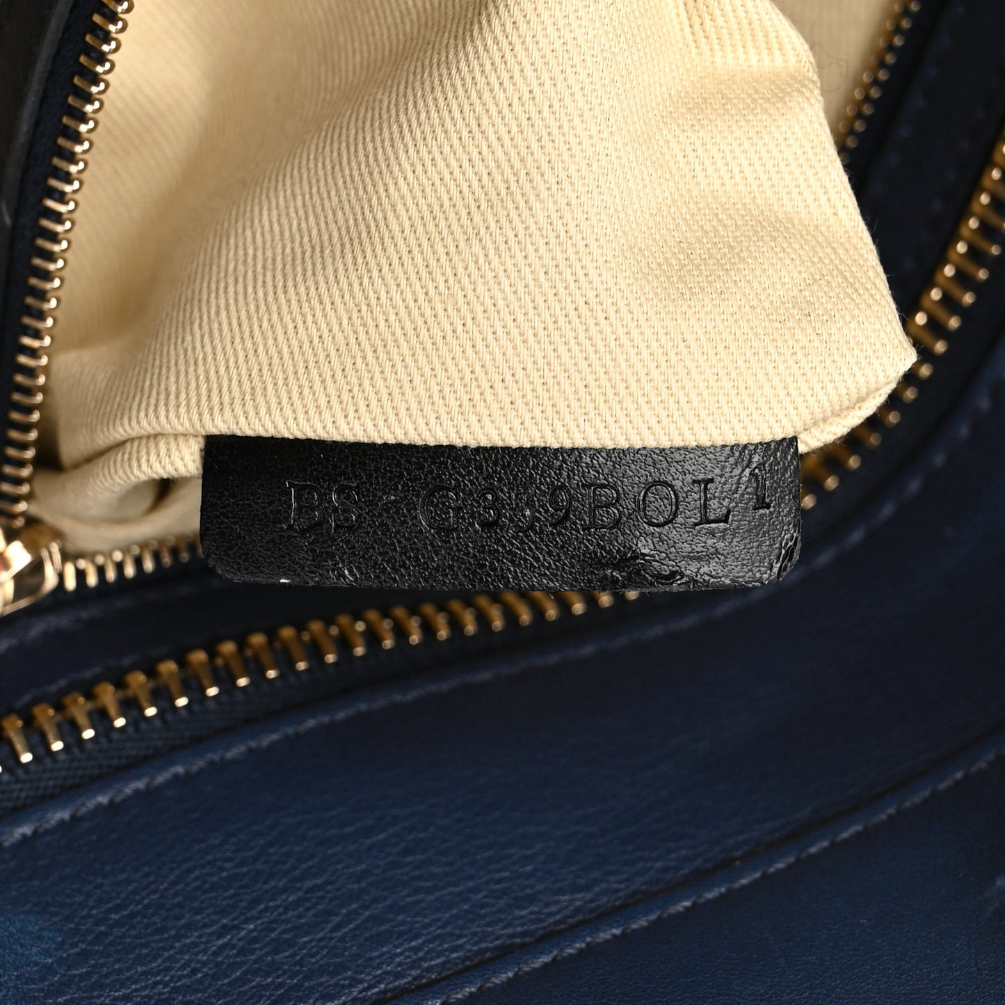 Vitello Rockstud Double Handle Tote Marine