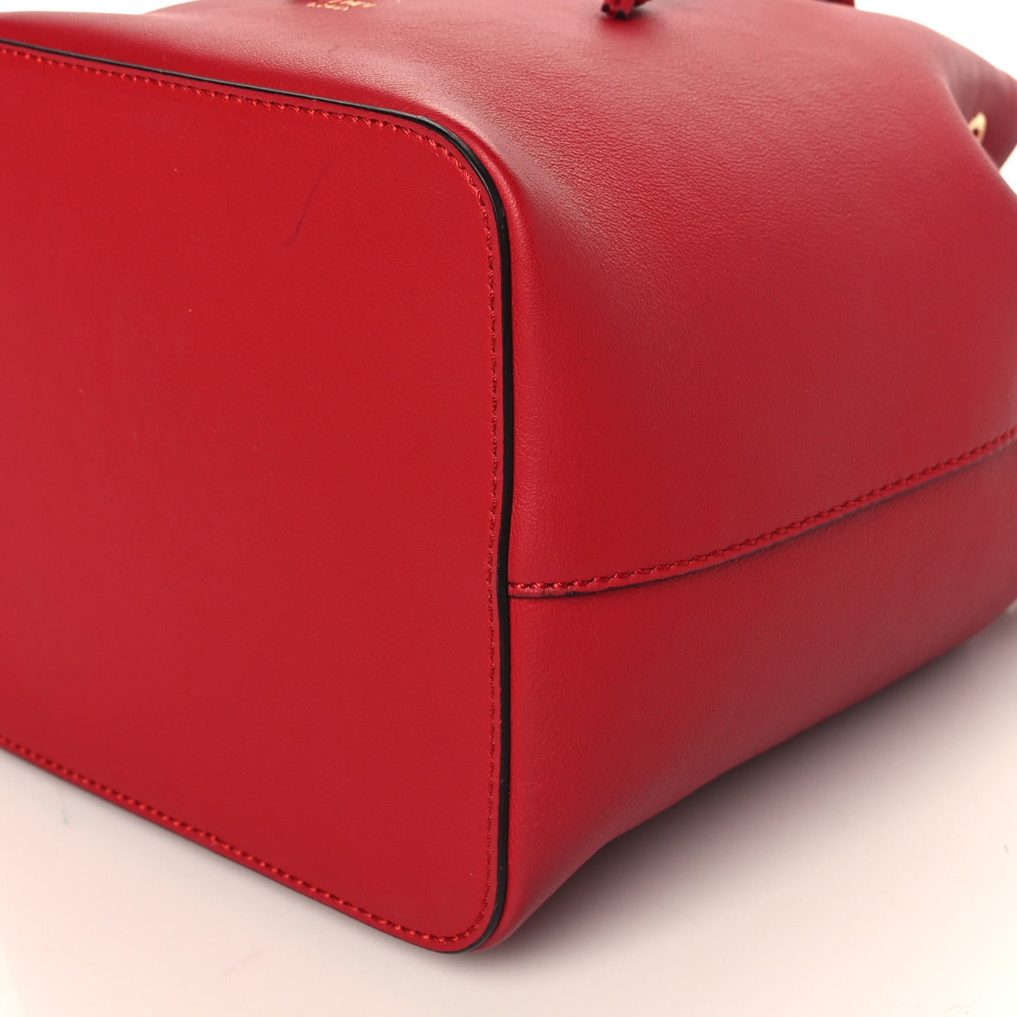 Vitello Grace Matte F is Fendi Grande Mon Tresor Bucket Bag Fragola