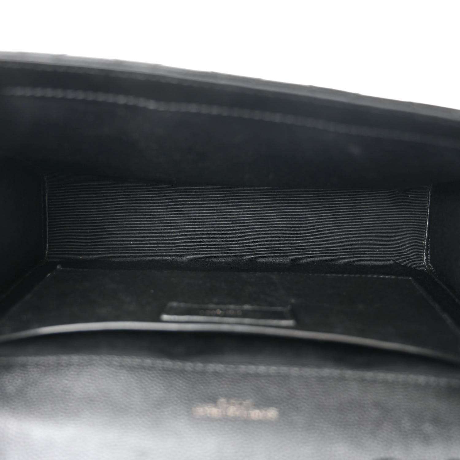 Saint Laurent Grain De Poudre Textured Mixed Matelasse Triquilt Medium Monogram Monochrome Satchel Black 5 of 11