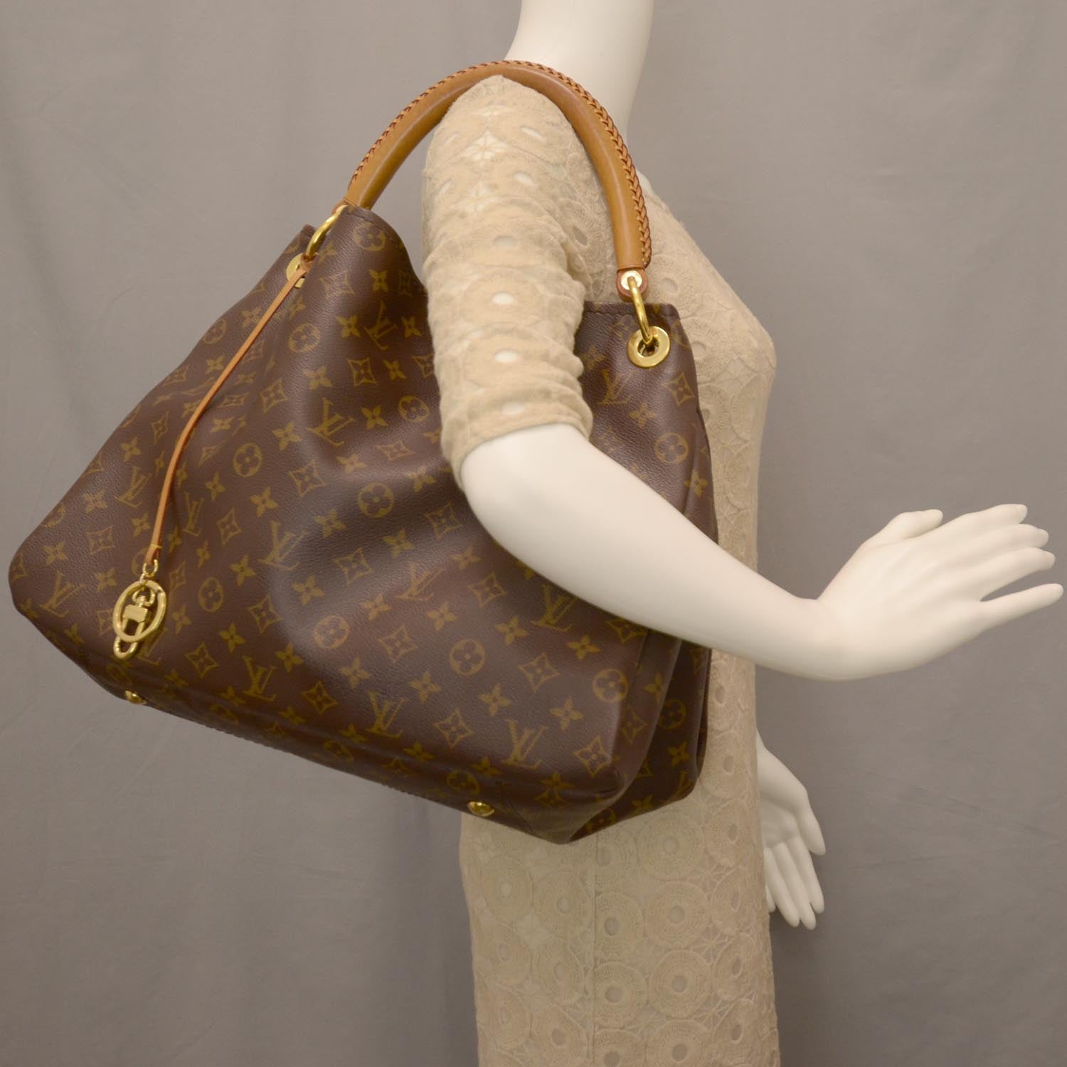 Louis Vuitton Monogram Artsy MM 2 of 8