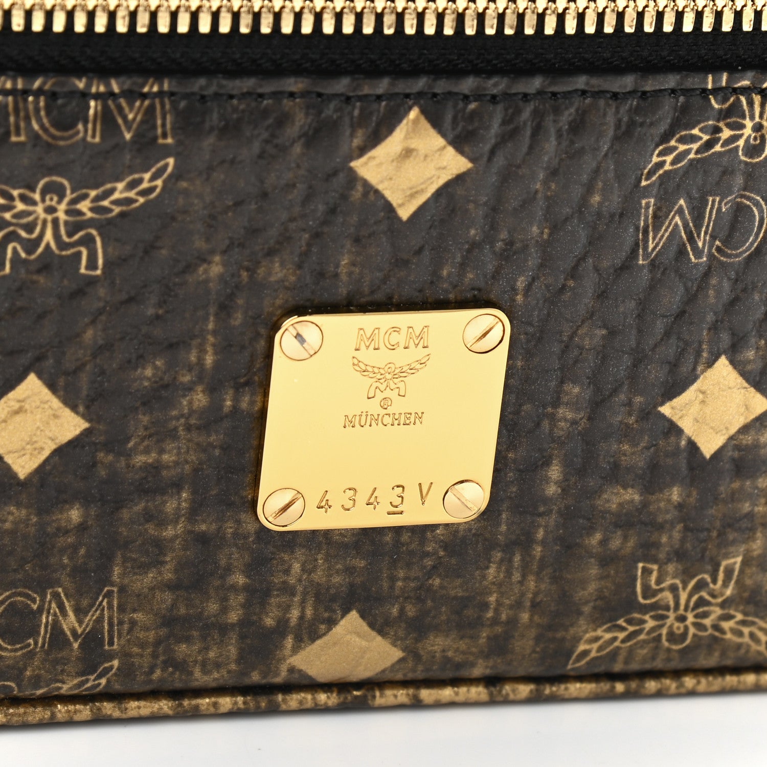 MCM Gradation Visetos Rockstar Vanity Case Black 7 of 9