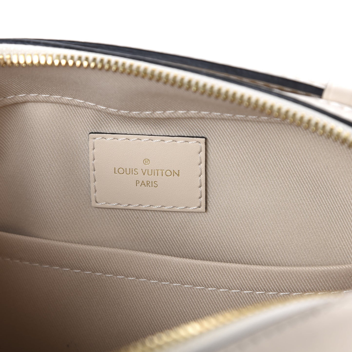 Monogram Saintonge Creme