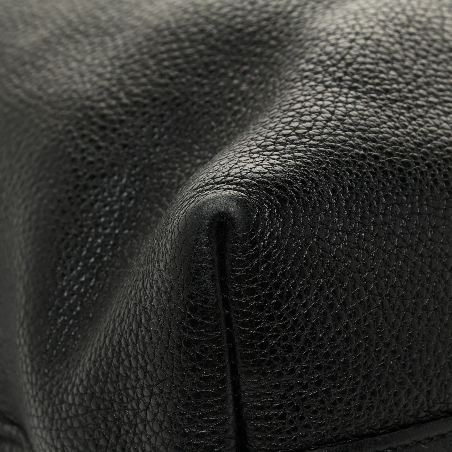 Vitello Daino Tote Black