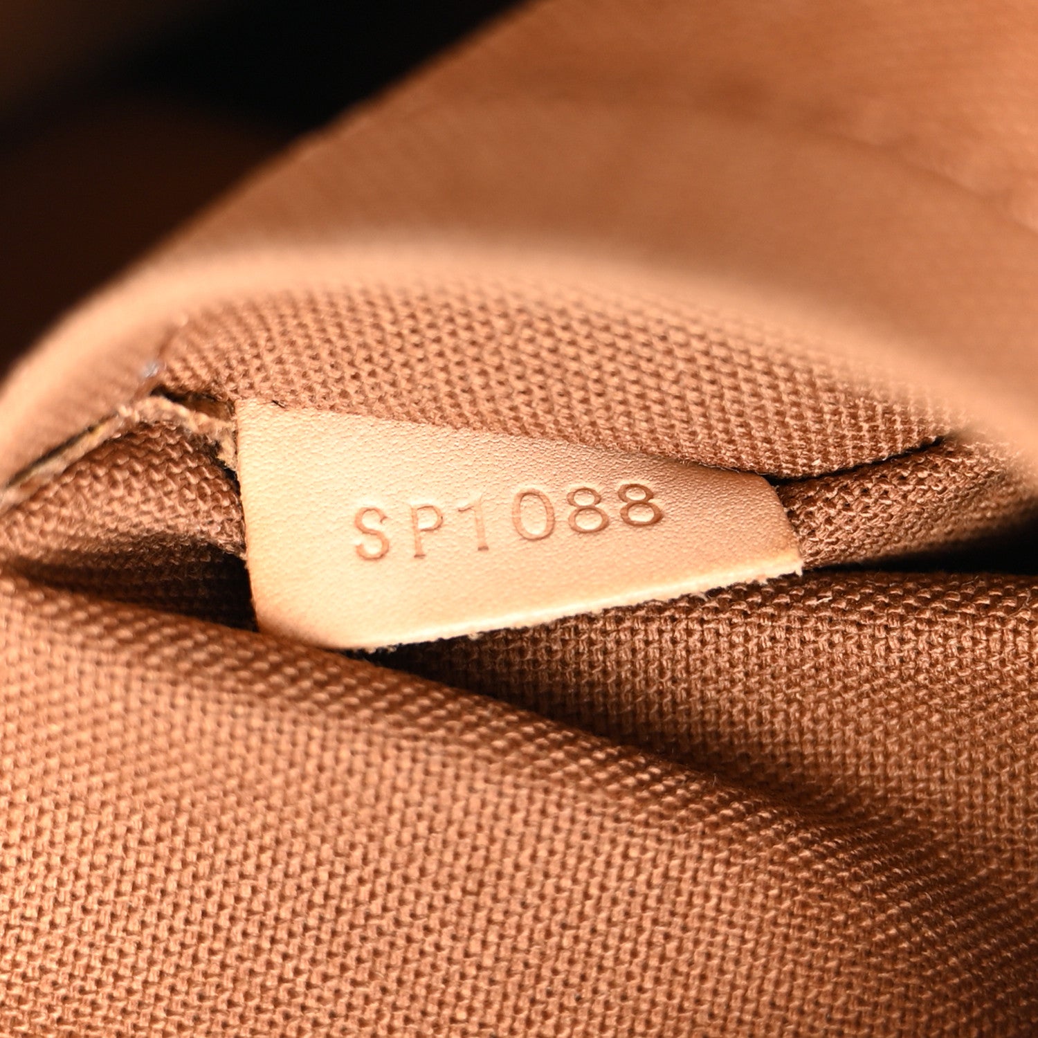 Louis Vuitton Monogram Tivoli GM 7 of 15