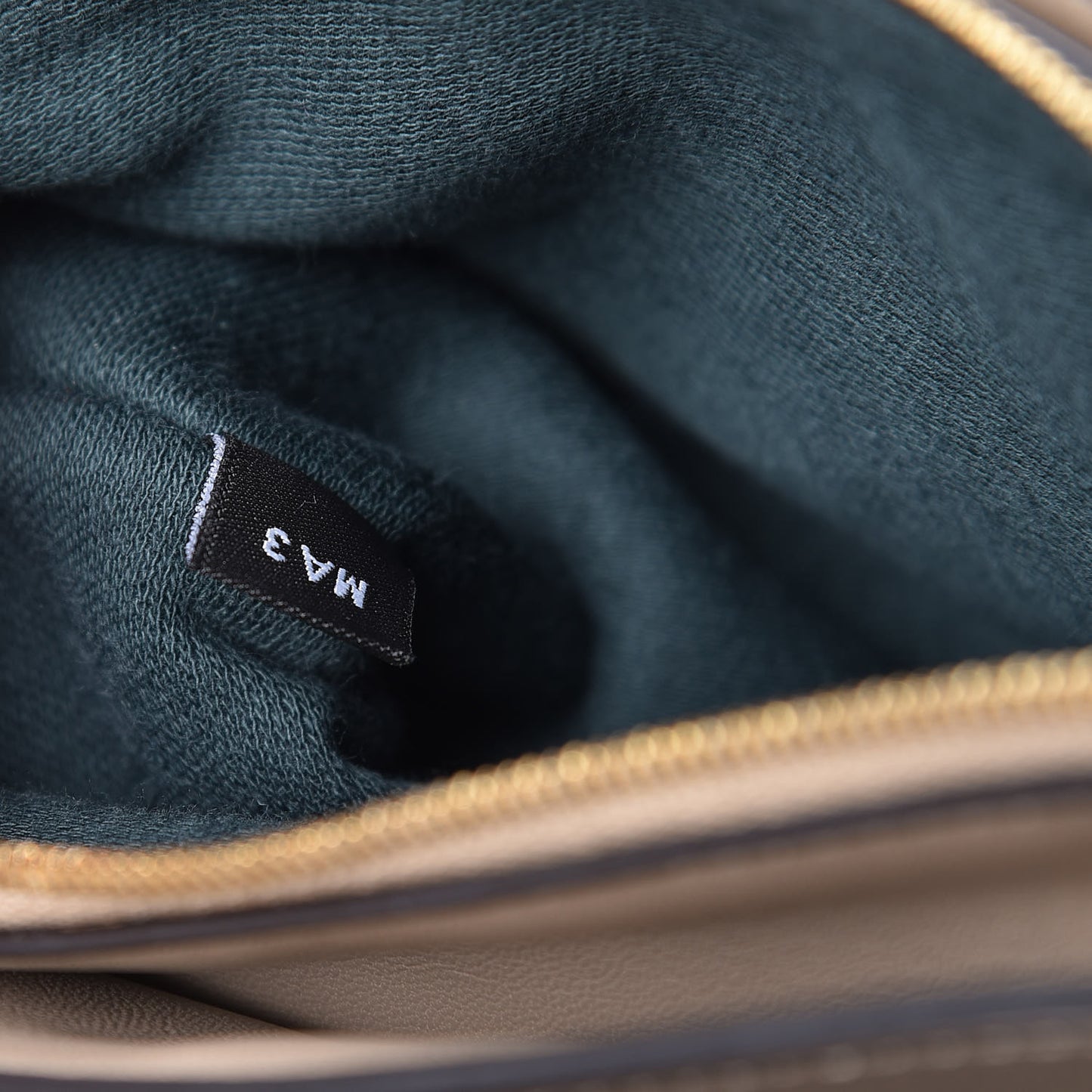 Classic Grain Calfskin Small Clifton Flap Dune