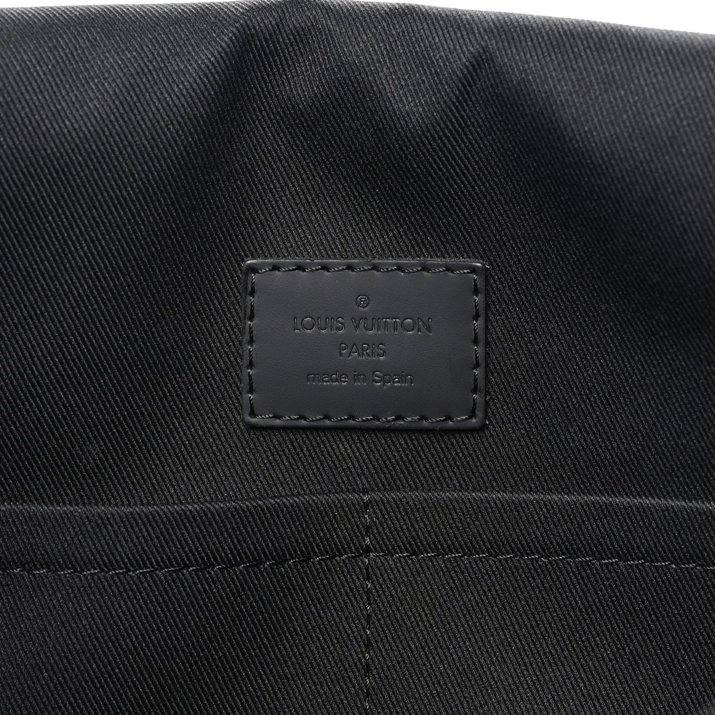 Damier Infini District MM Onyx