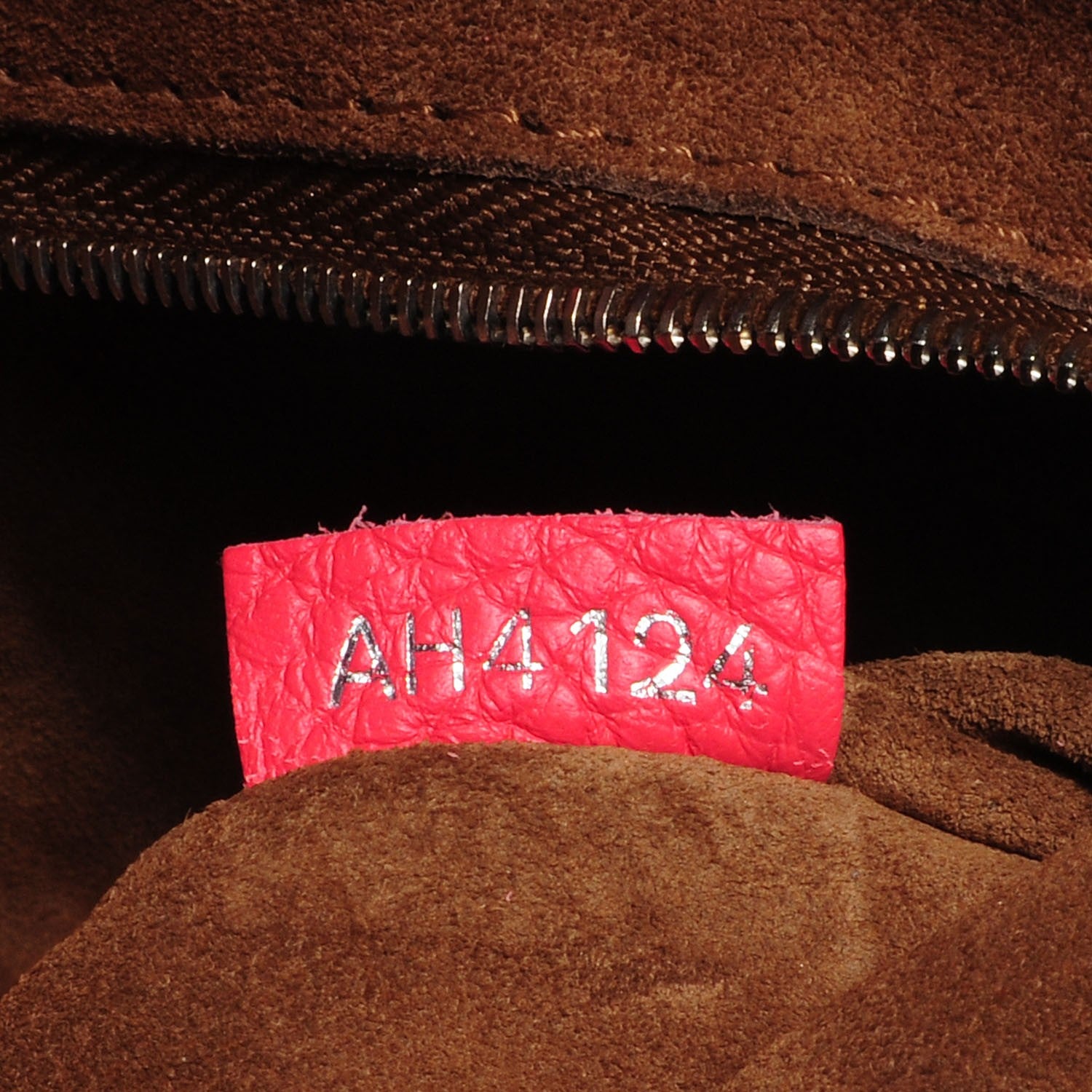 Louis Vuitton Cuir Taurillon Soft Lockit PM Rose Litchi 7 of 7