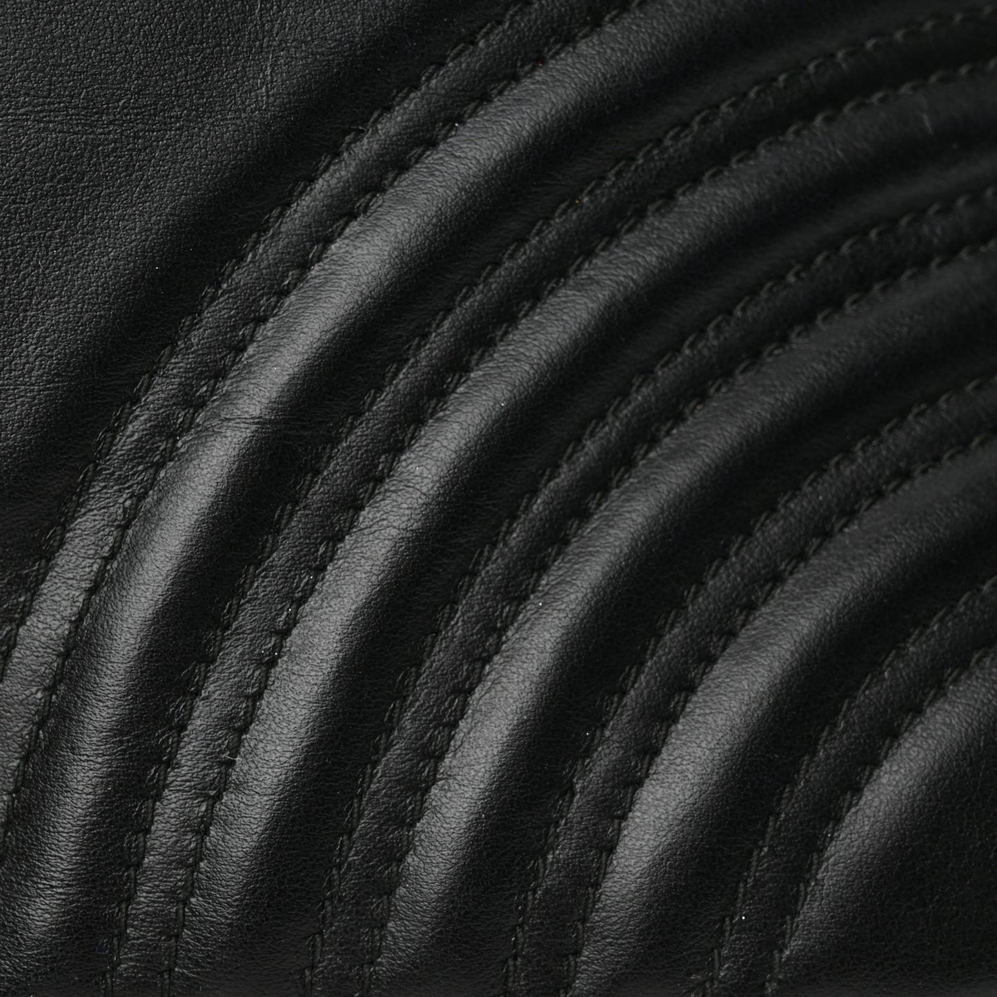 Calfskin Matelasse Small GG Marmont Shoulder Bag Black