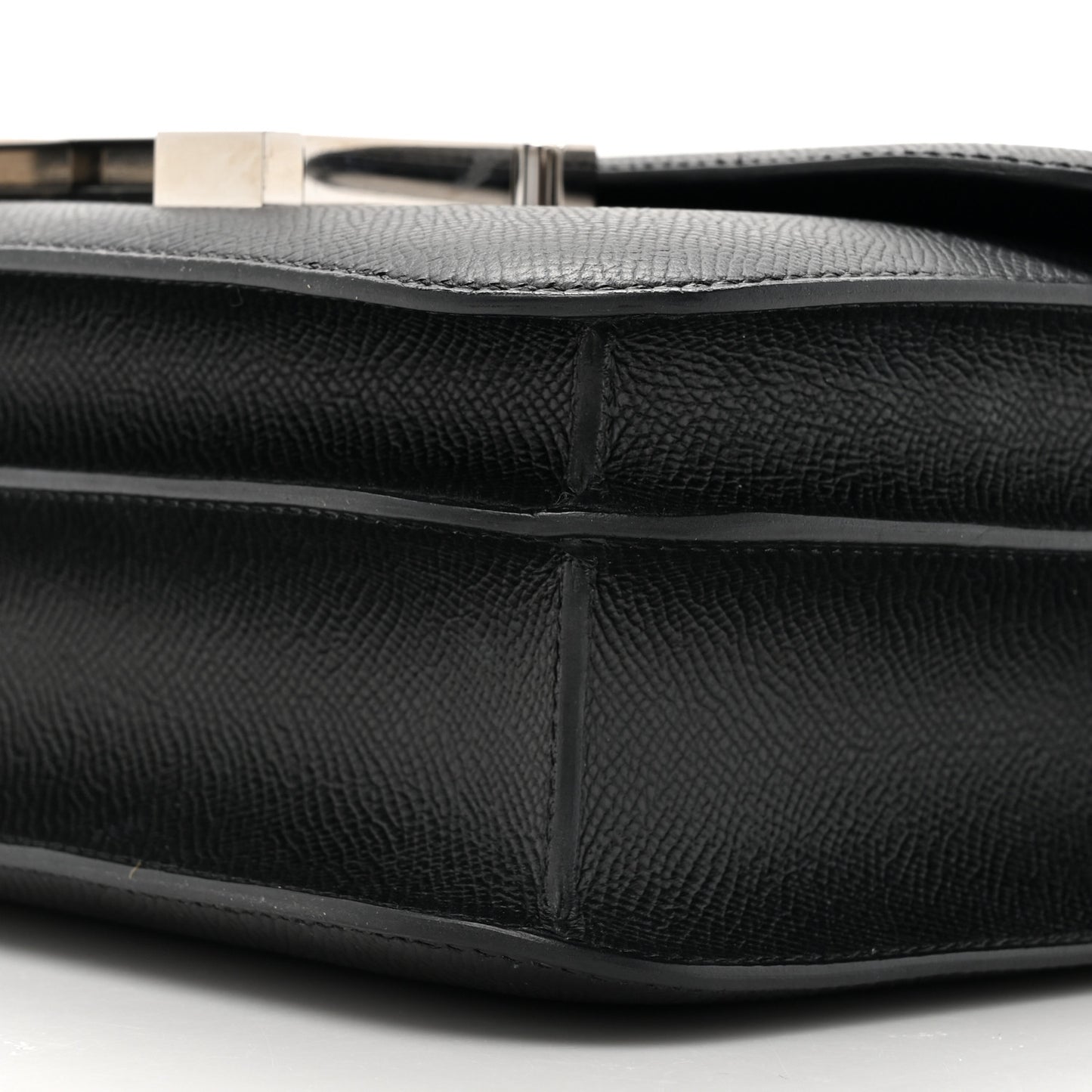 Epsom Constance 24 Black