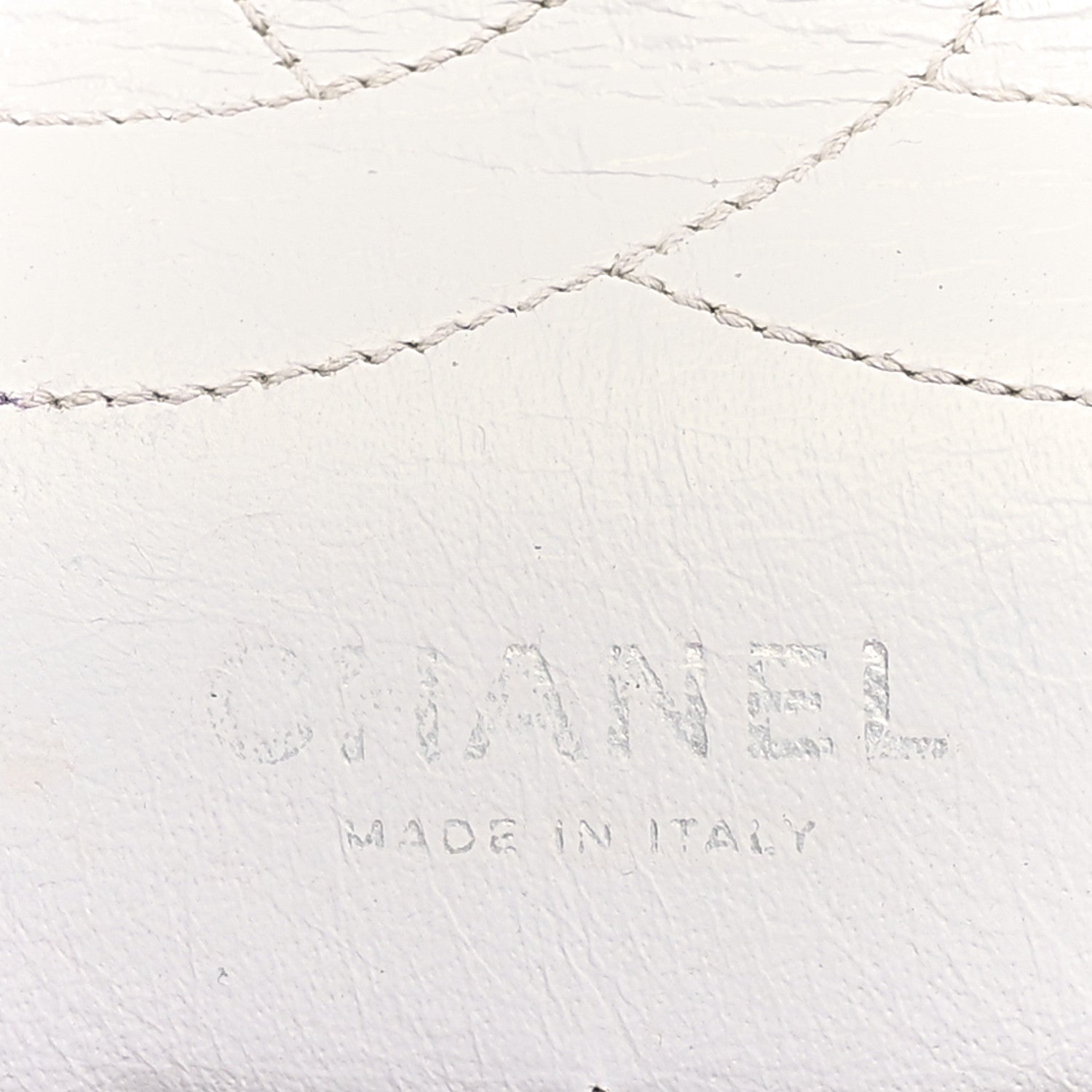 Chanel Aged Calfskin 2.55 Reissue 226 Flap White 6 of 11