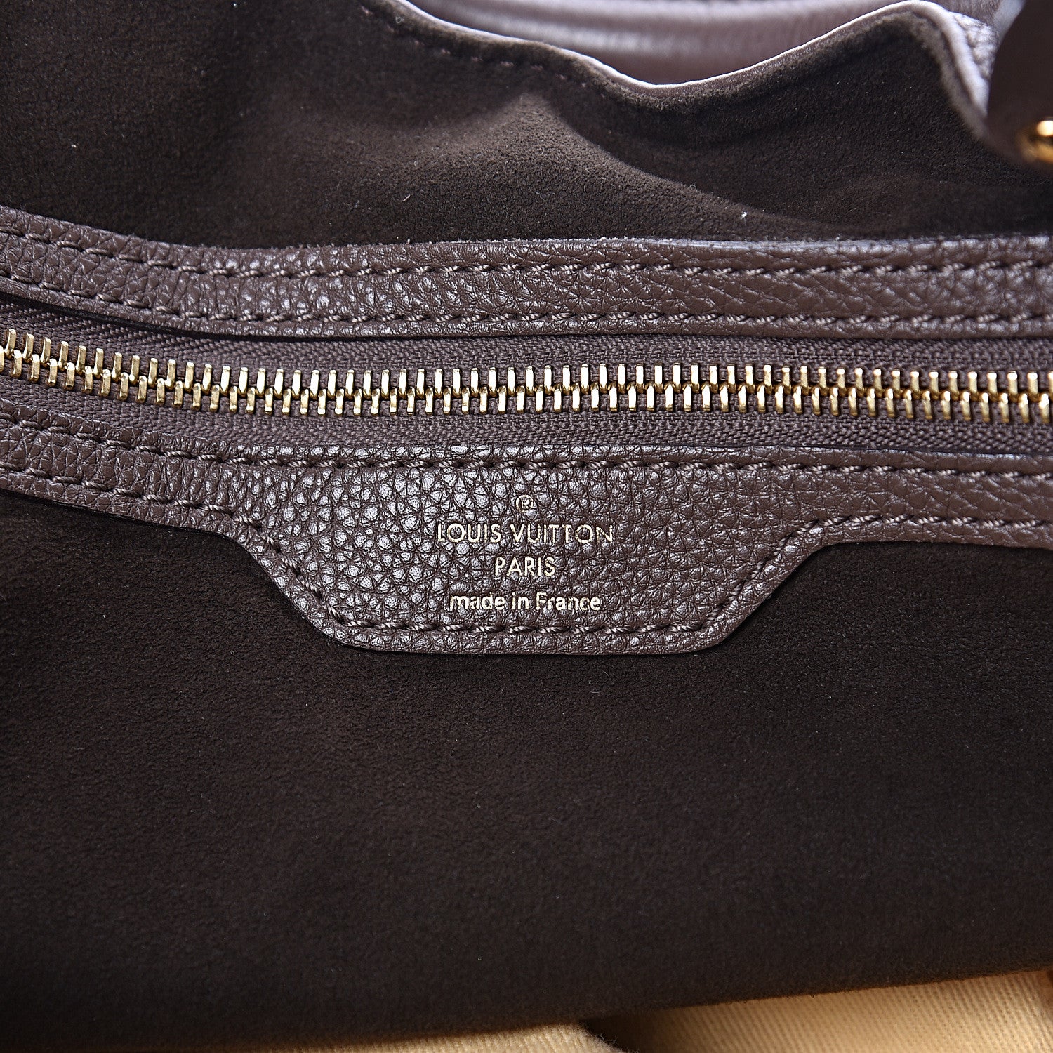 Louis Vuitton Mahina L Gris Perle 6 of 15