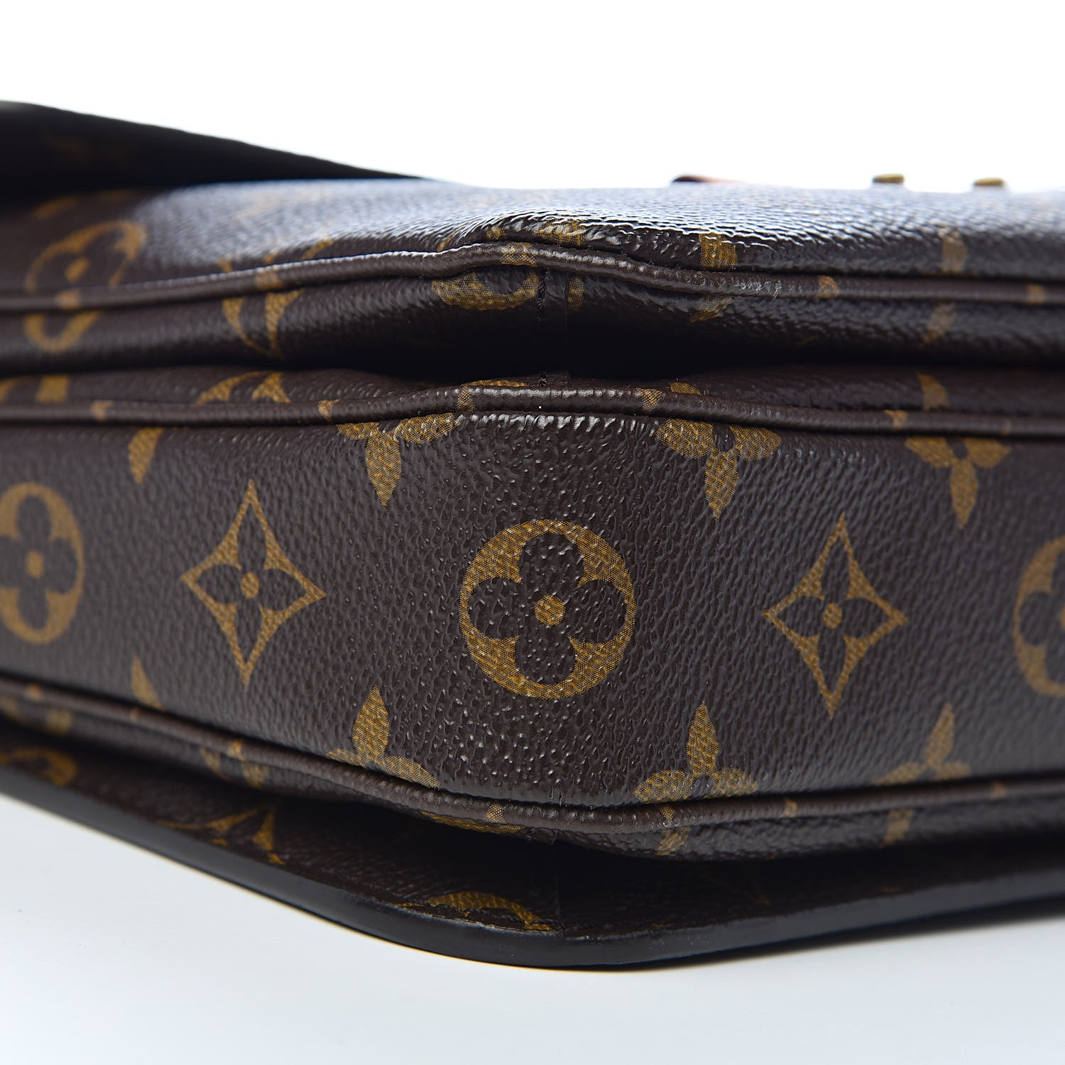 Louis Vuitton Monogram Pochette Metis 8 of 10