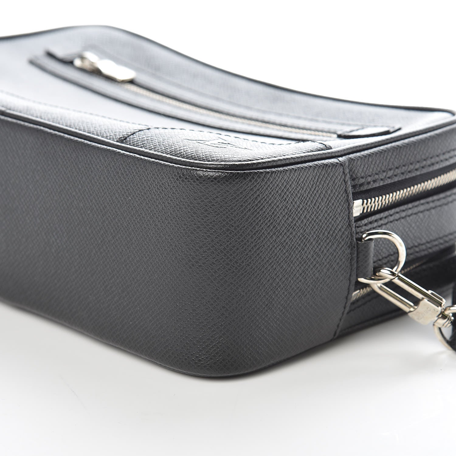 Louis Vuitton Taiga Pavel Ardoise 6 of 9