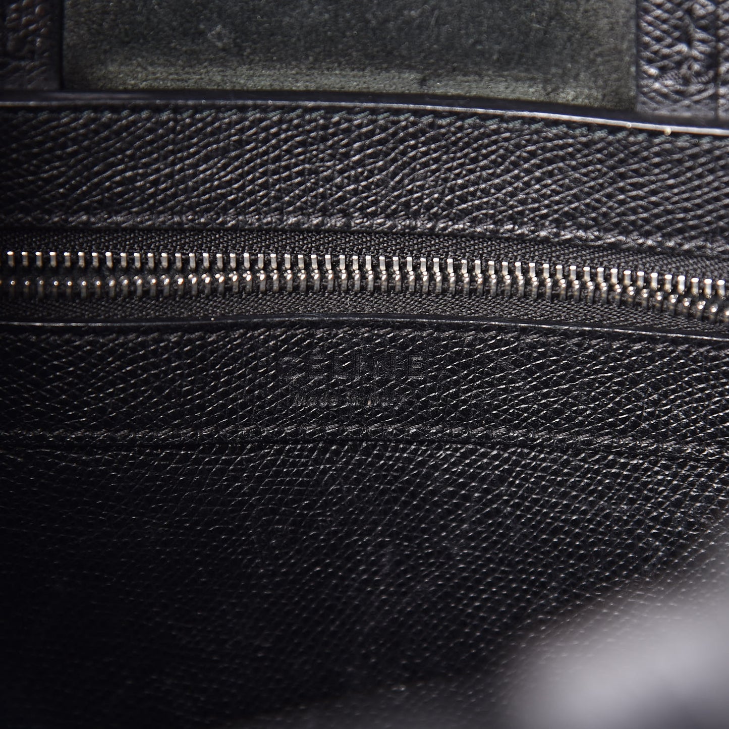 Grained Calfskin Small Vertical Cabas Black