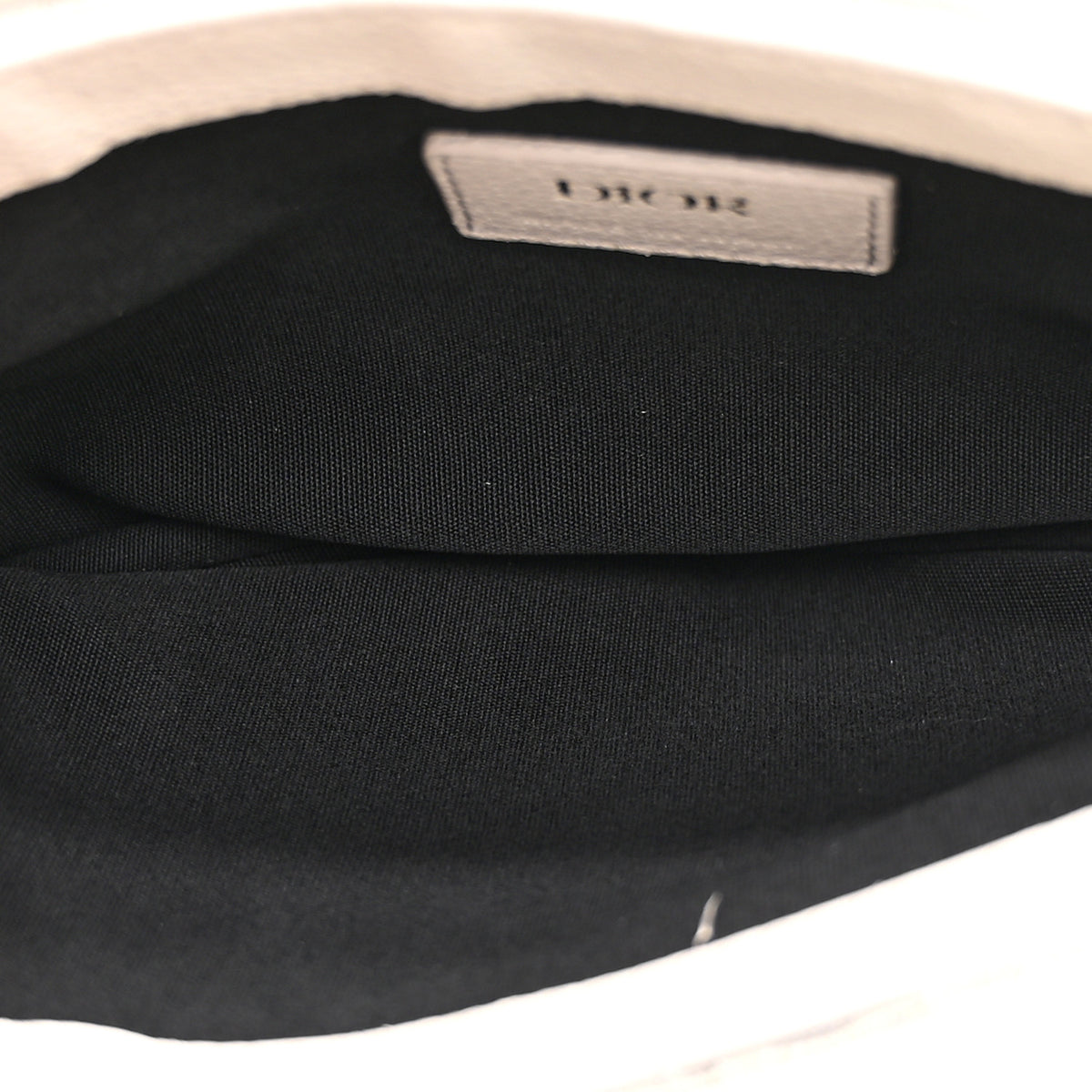 Oblique Saddle Messenger Pouch Beige