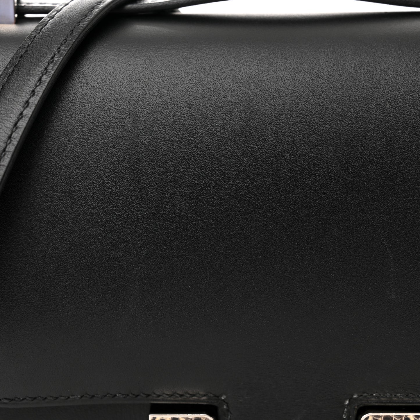 Veau Monsieur Lizard Constance 18 Black Ombre