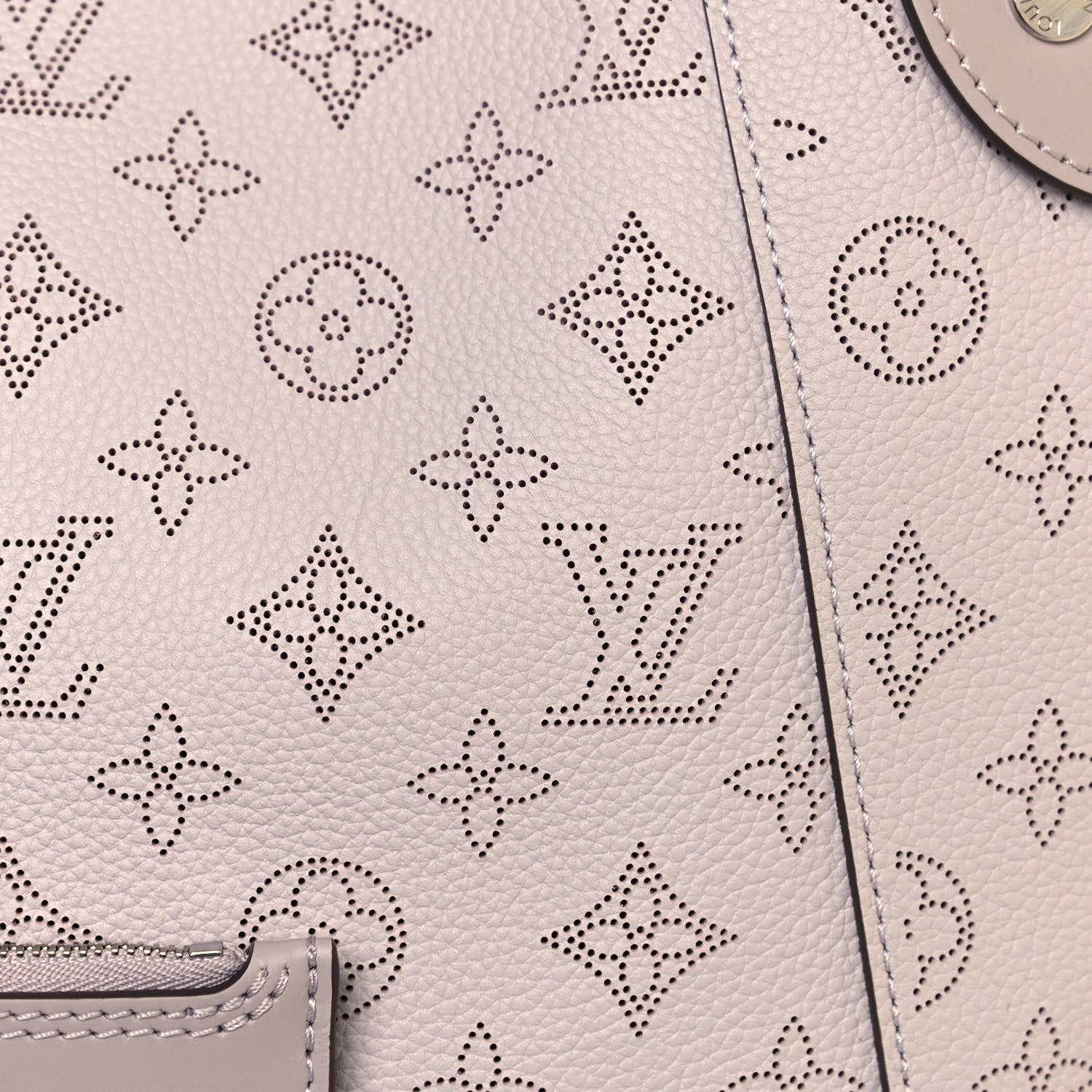 Louis Vuitton Mahina Hina MM Brume 8 of 11