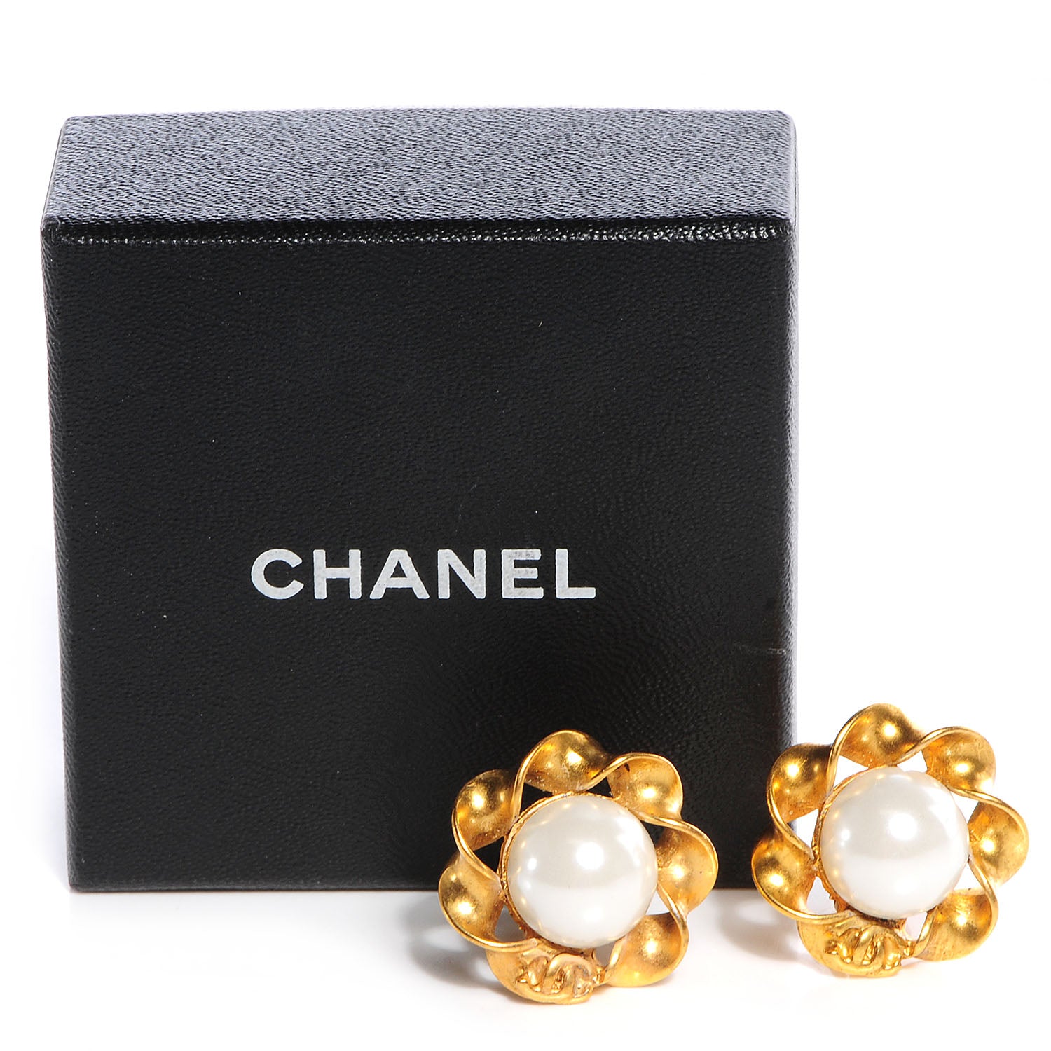 Chanel Pearl CC Clip On Earrings Gold 5 of 5