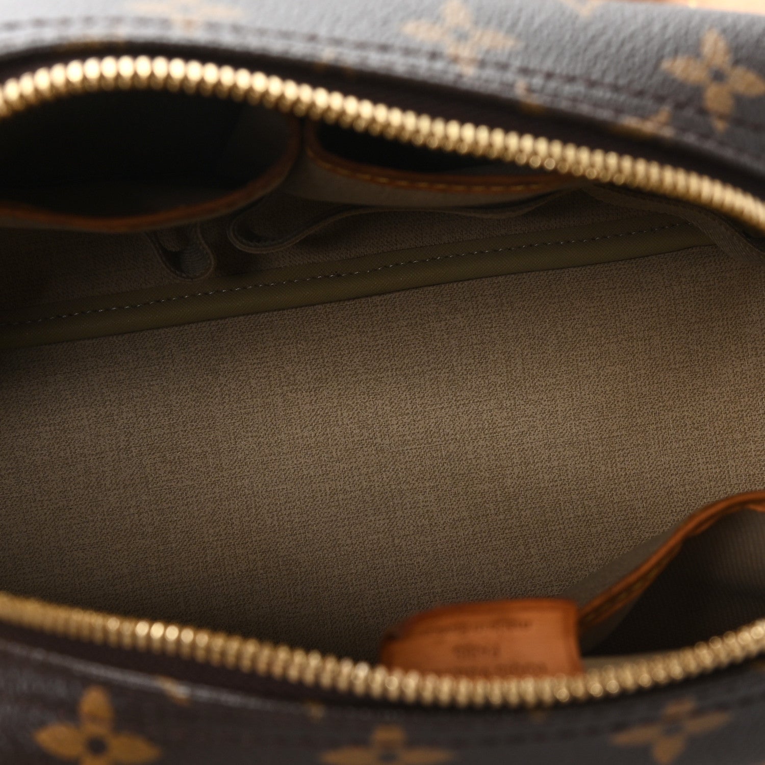 Louis Vuitton Monogram Deauville 5 of 9