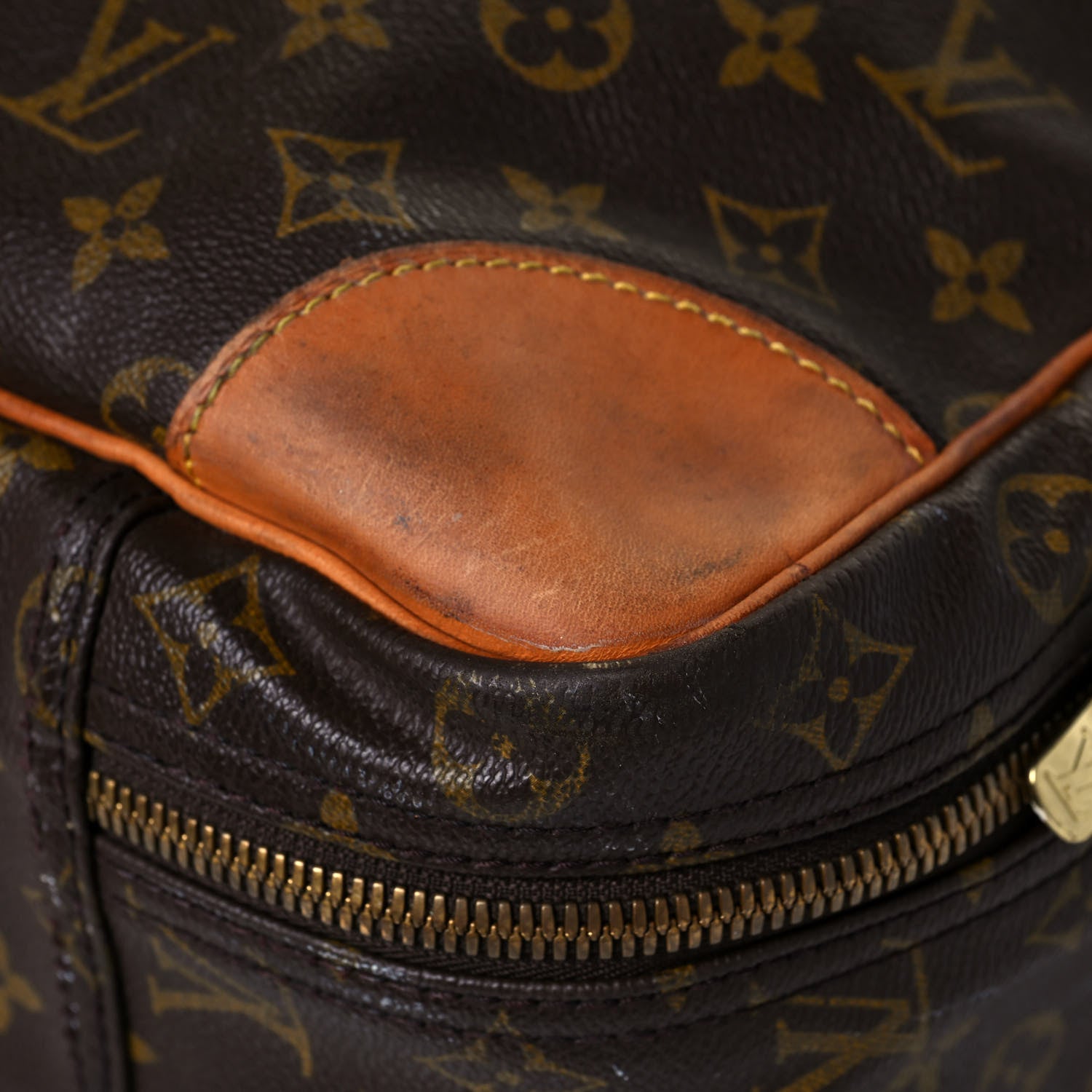 Louis Vuitton Monogram Sirius 70 10 of 20