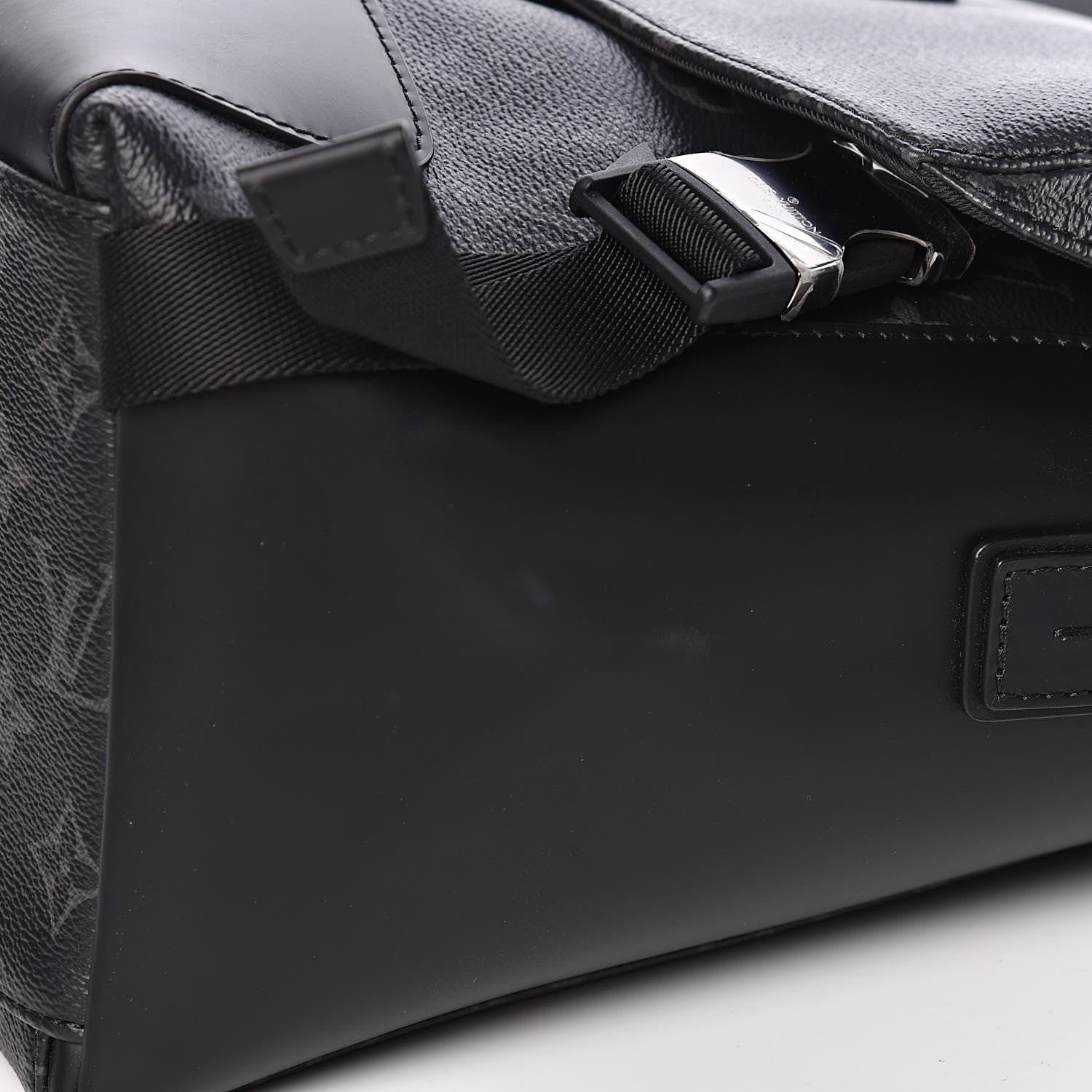 Louis Vuitton Monogram Eclipse Voyager Messenger MM 11 of 12