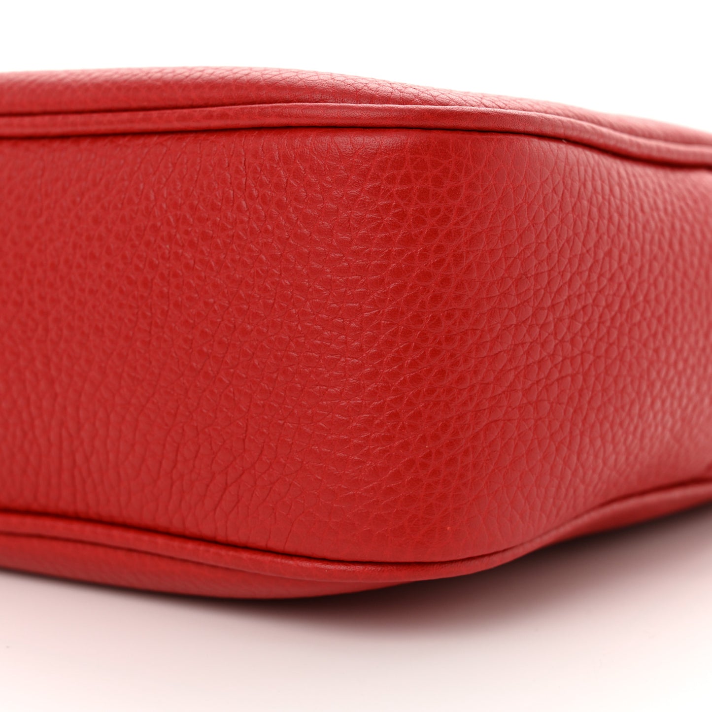 Pebbled Calfskin Small Soho Disco Bag Tabasco Red