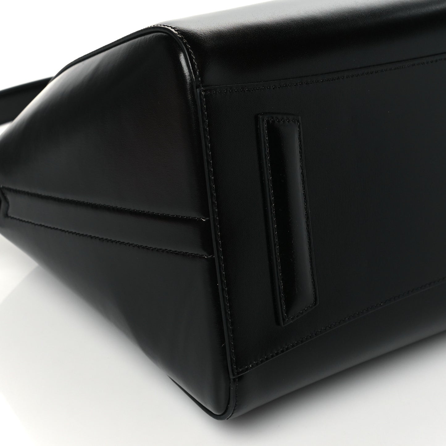 Shiny Lord Calfskin Medium Antigona Black