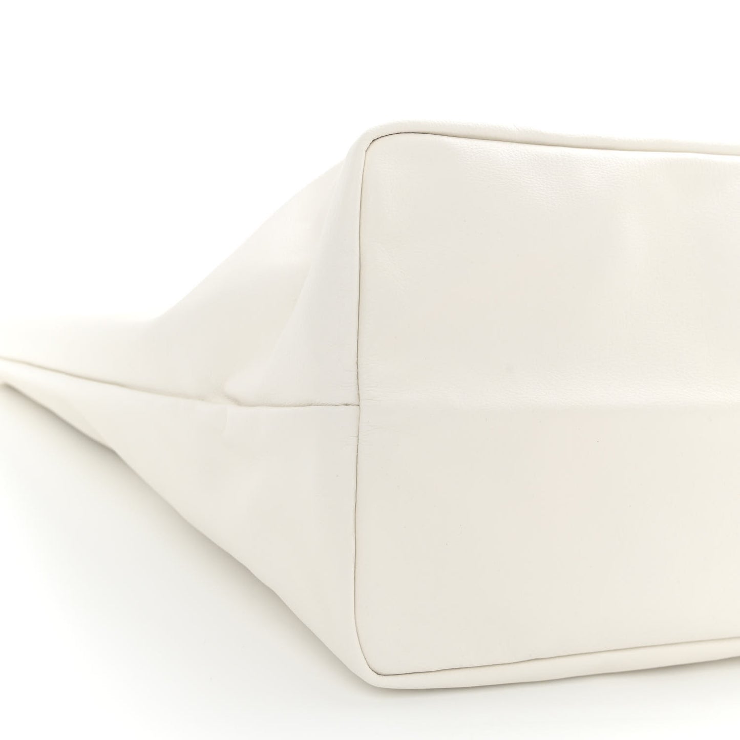 Goyardine Reversible Anjou GM White