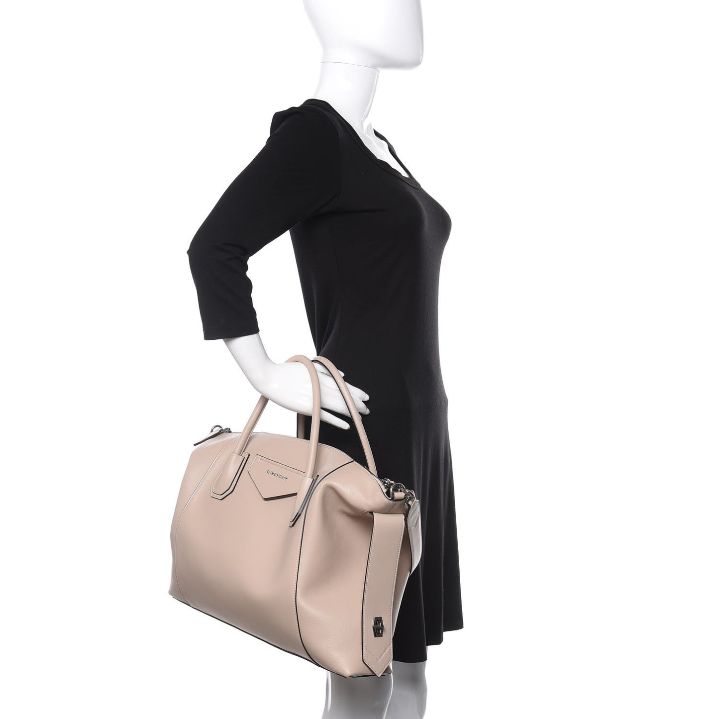 Soft Calfskin Medium Soft Antigona Dune