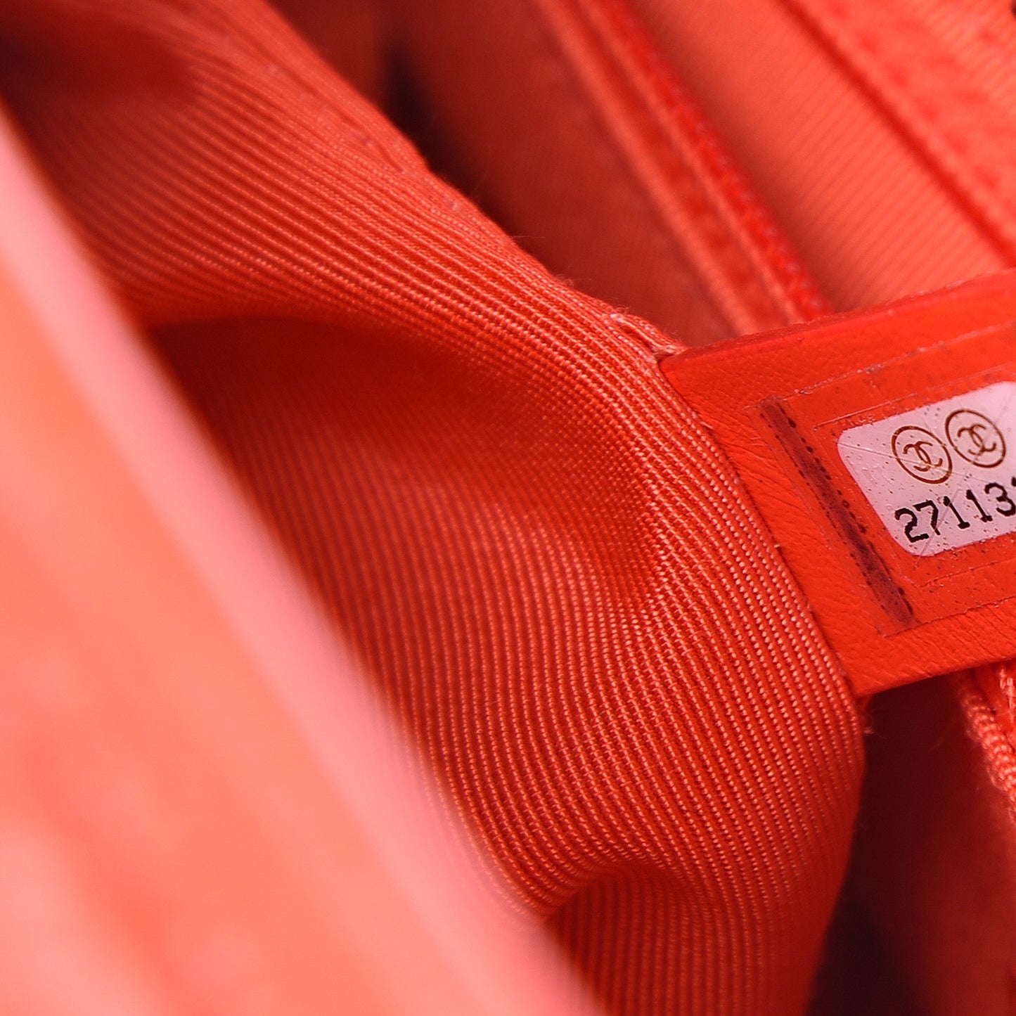 Aged Calfskin Quilted Medium Gabrielle Hobo Red