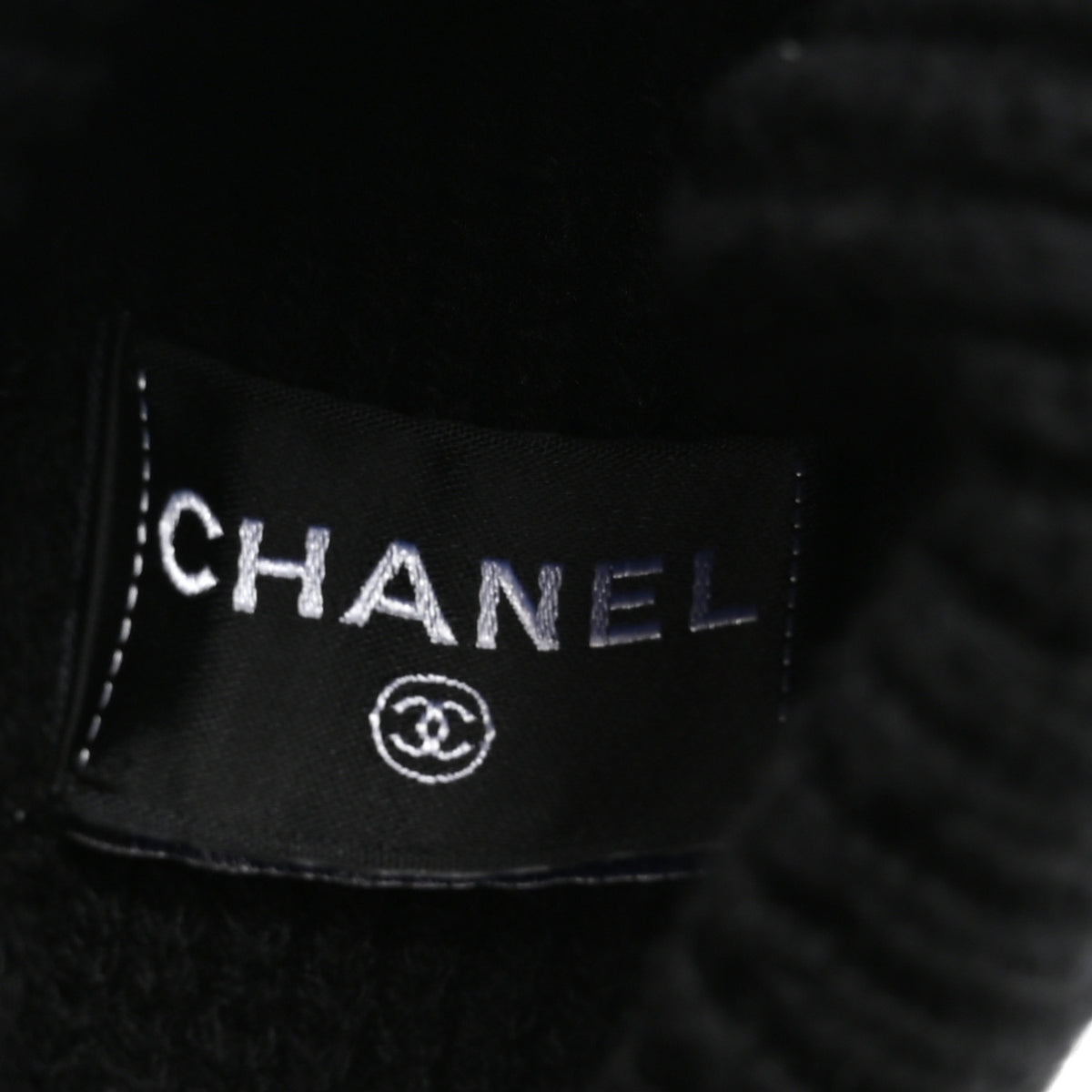 Cashmere Sequin Logo Beanie Hat Black Gold