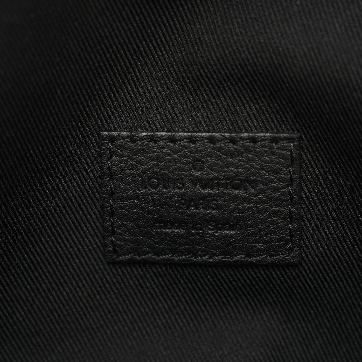 Louis Vuitton Calfskin Monogram Shadow Discovery Bumbag Black 5 of 8