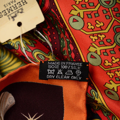 Hermes Silk Sur Un Tapis Volant Scarf 90 Rouille Aubergin Vert 6 of 6