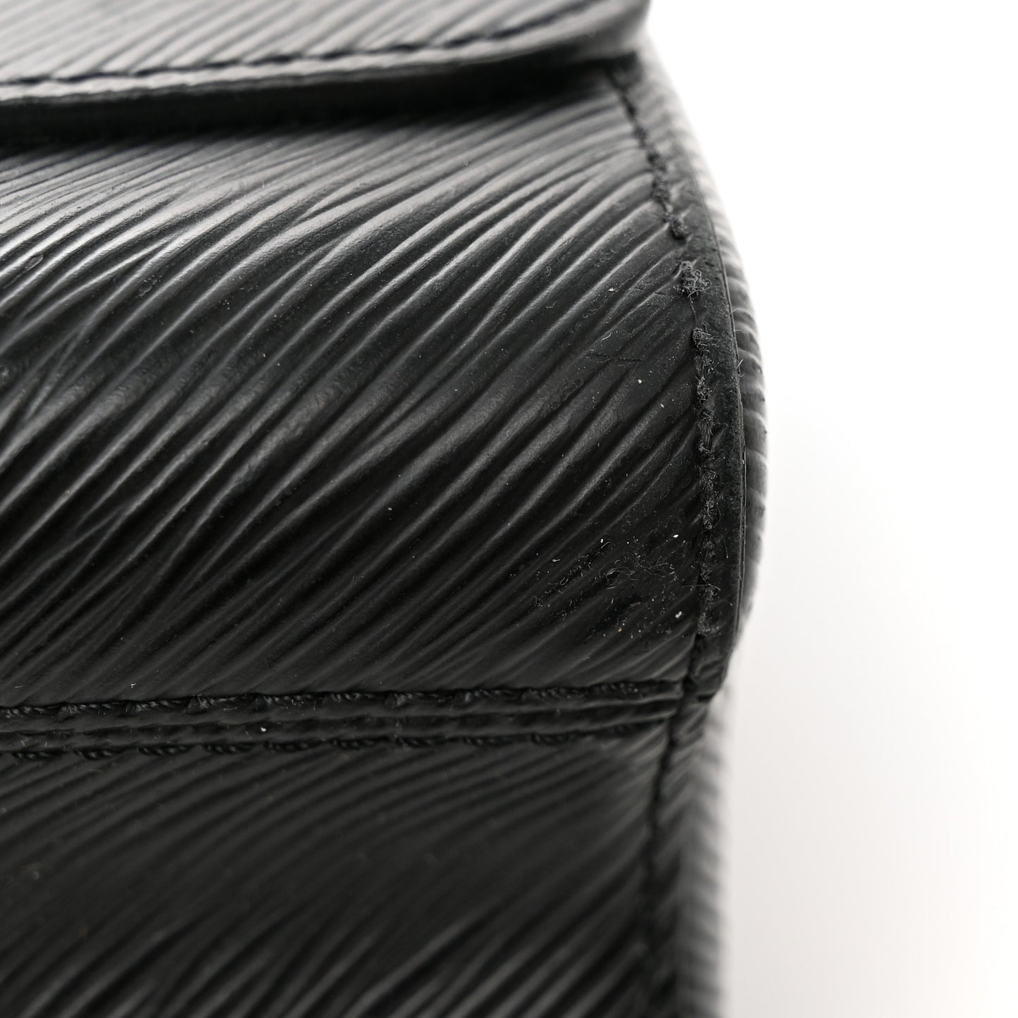 Epi Twist Shoulder Bag MM Matte Black Gold