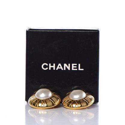 Chanel Mother of Pearl Round Clip On Earrings Gold 5 of 5