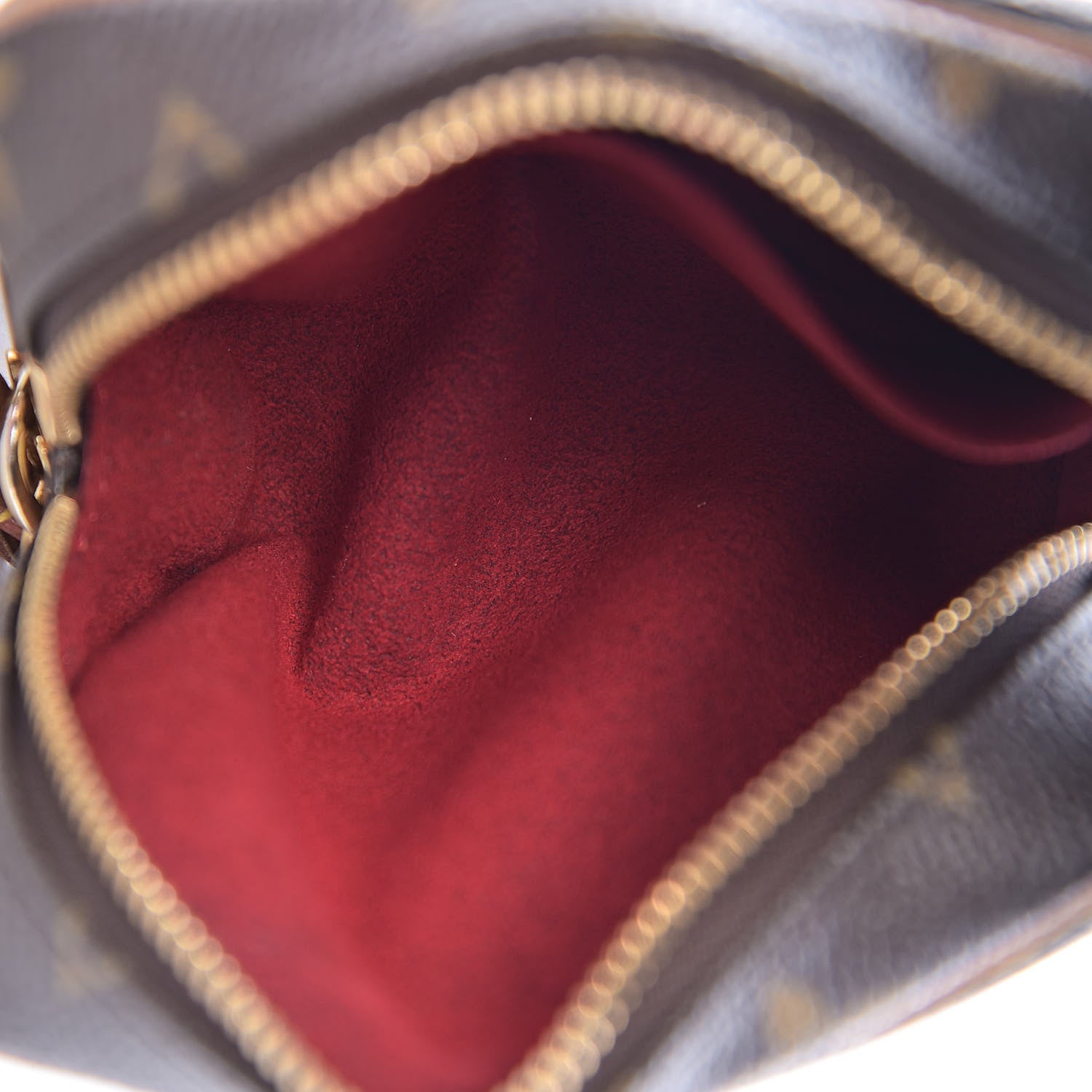 Louis Vuitton Monogram Wapity 5 of 8