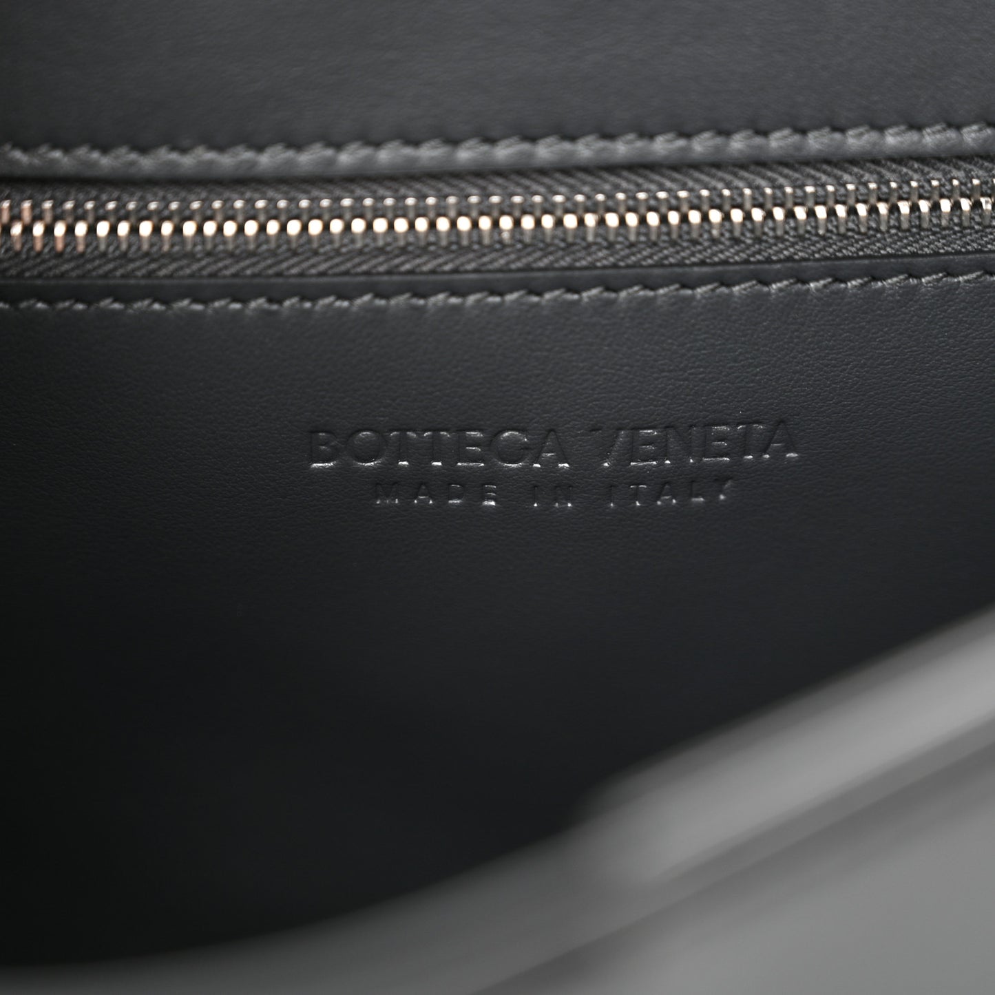 Calfskin Maxi Intreccio Cassette Bag Ardoise