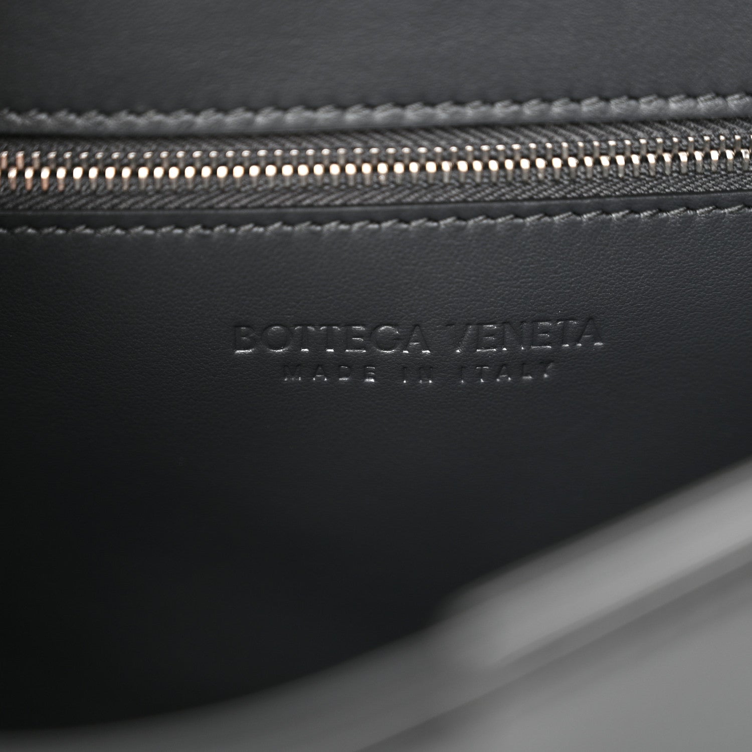 Bottega Veneta Calfskin Maxi Intreccio Cassette Bag Ardoise 6 of 10