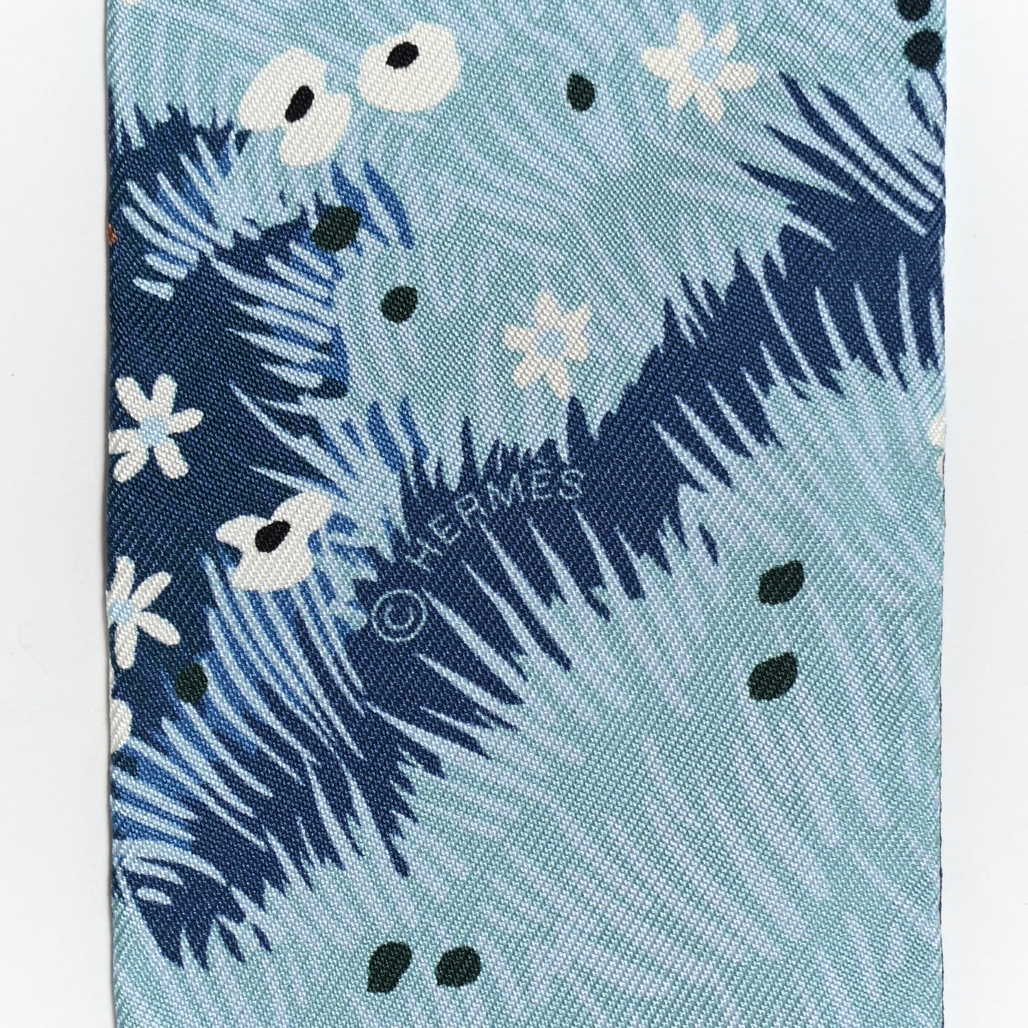 Hermes Silk Dans un Jardin Anglais Twilly Ciel Marine Brun 3 of 4