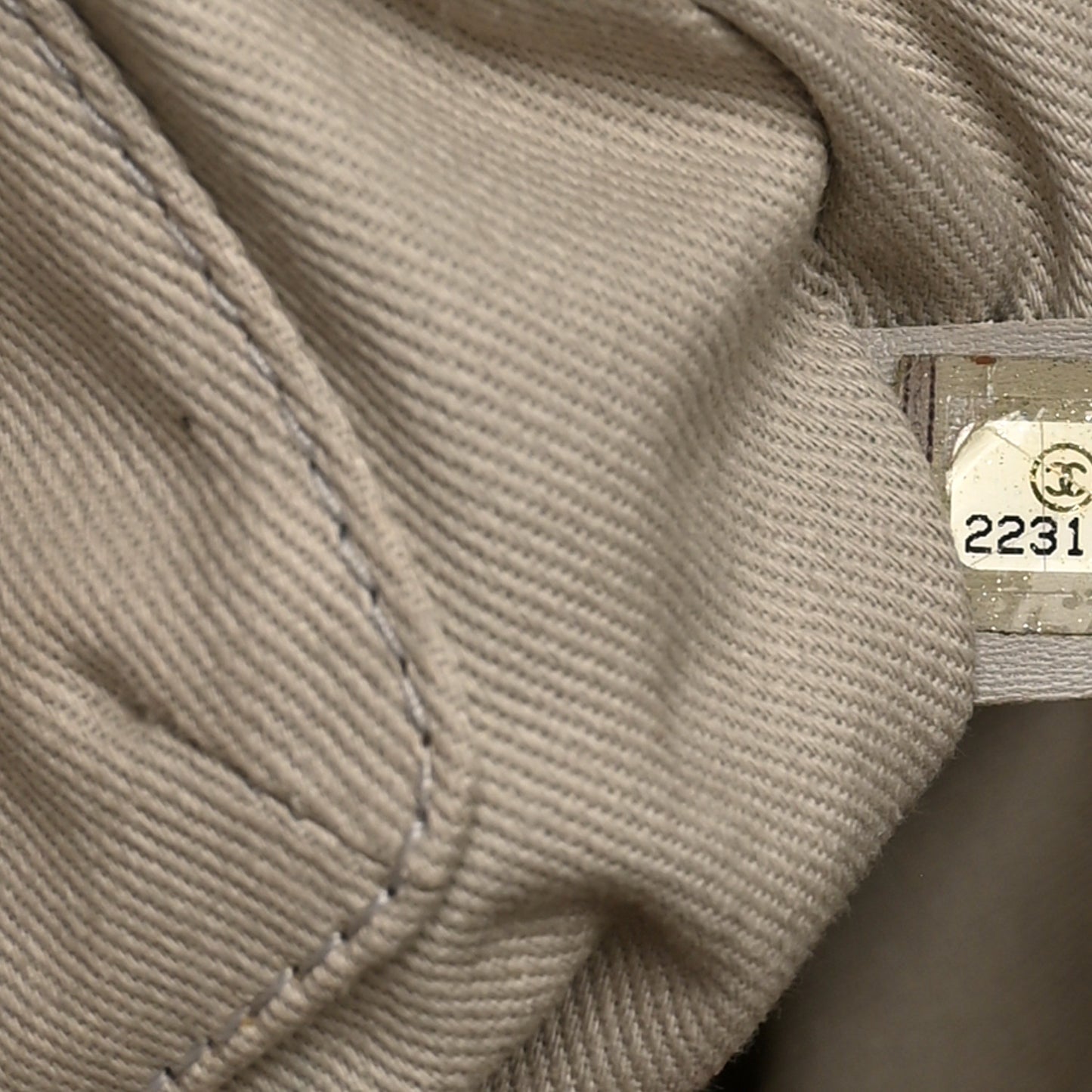 Glazed Calfskin Medium Deauville Tote Black