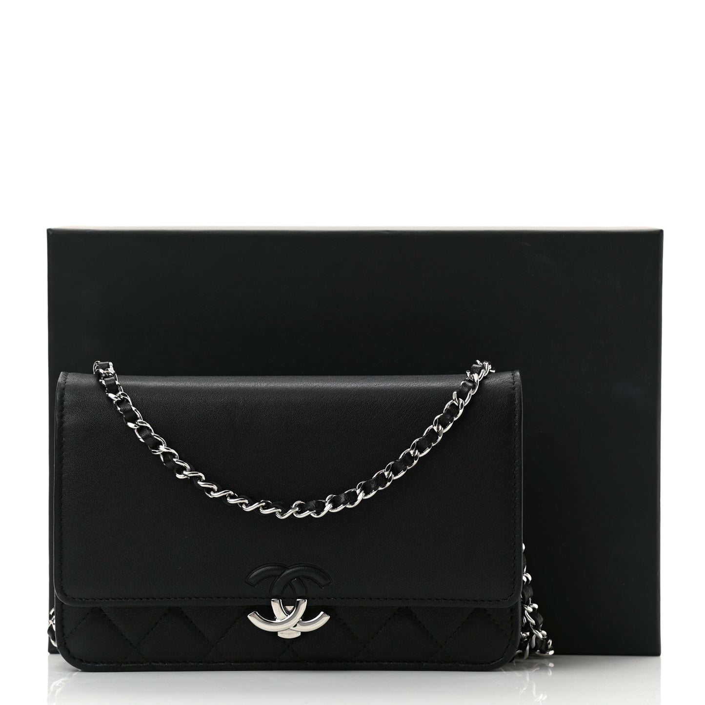 Grained Calfskin Quilted Urban Champion Wallet On Chain WOC Black